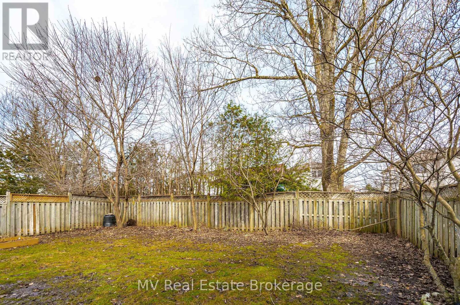 724 Woodhill Drive, Centre Wellington, Ontario  N1M 3M8 - Photo 38 - X12075972