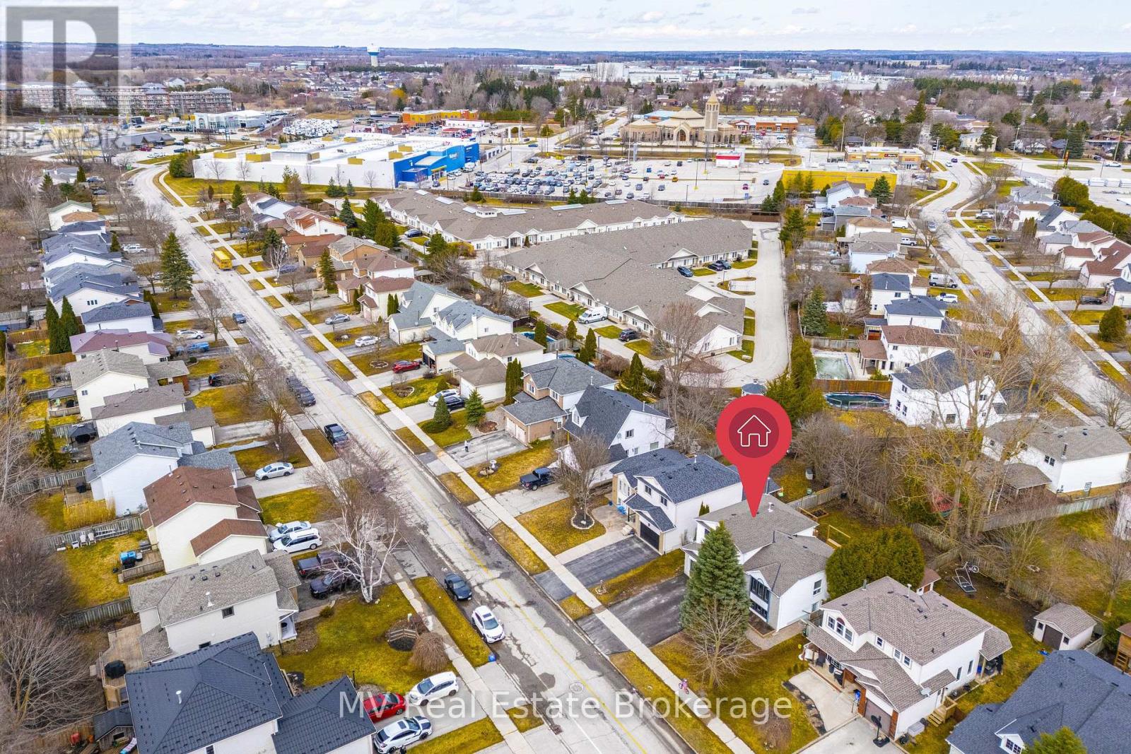 724 Woodhill Drive, Centre Wellington, Ontario  N1M 3M8 - Photo 39 - X12075972