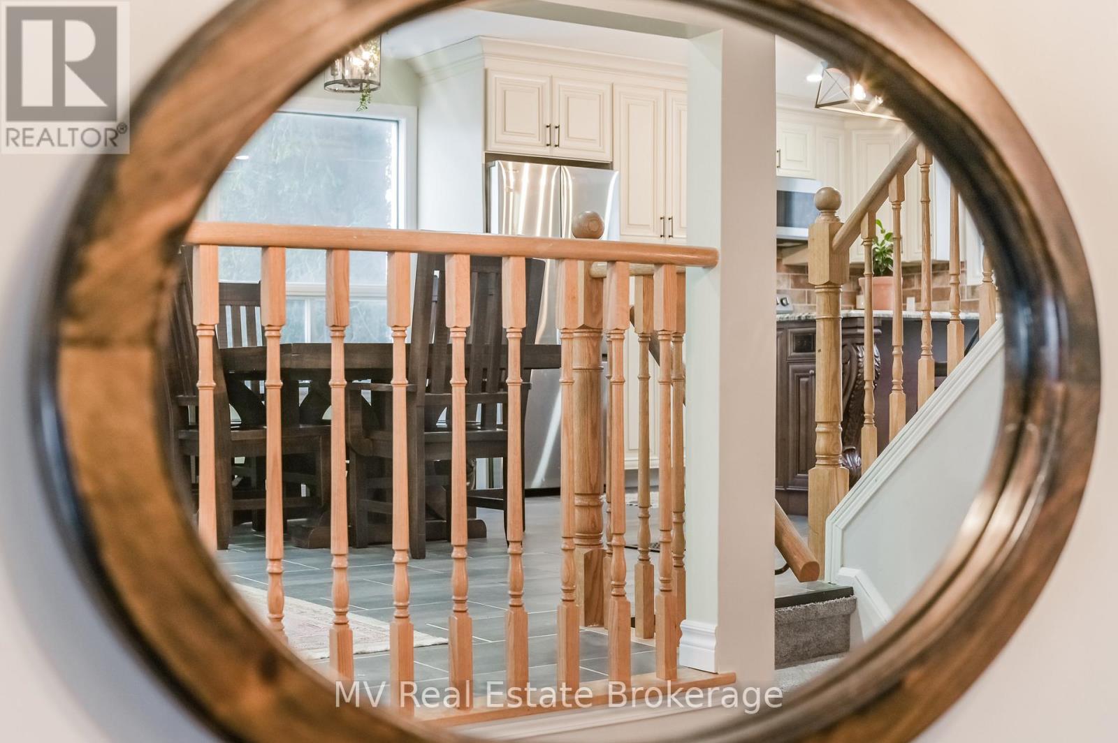 724 Woodhill Drive, Centre Wellington, Ontario  N1M 3M8 - Photo 5 - X12075972