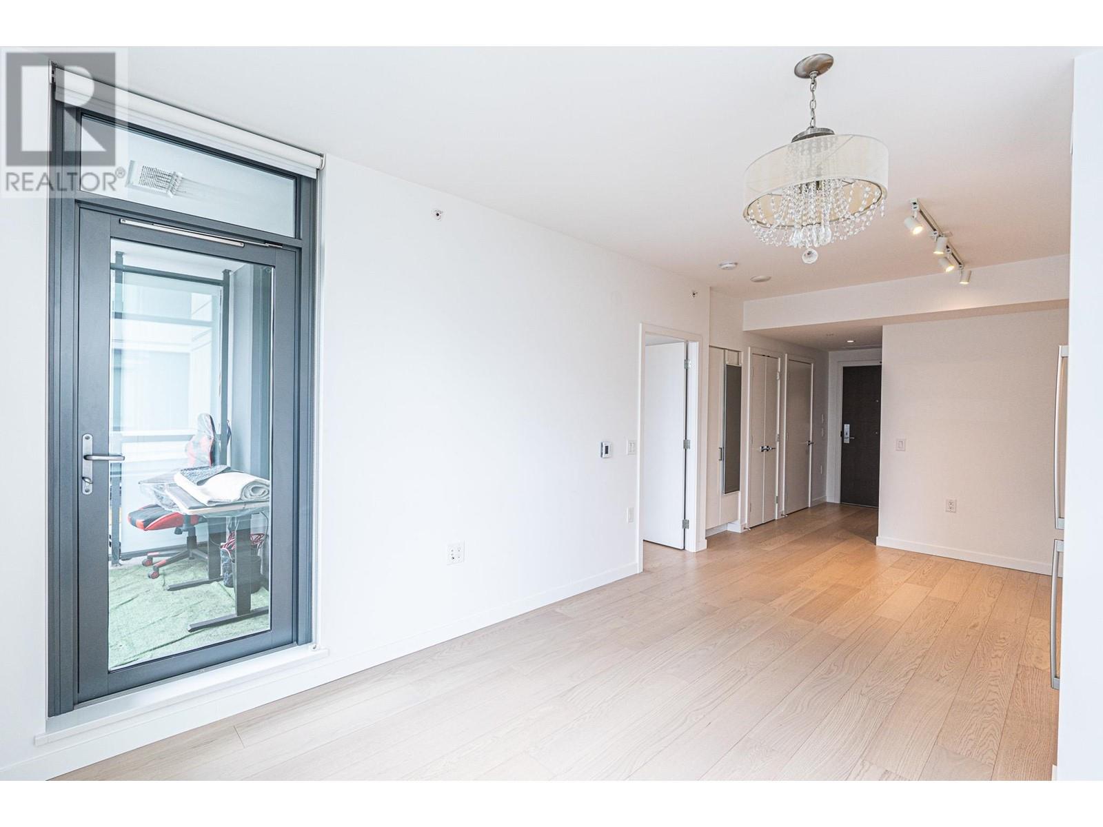 701 1688 Pullman Porter Street, Vancouver, British Columbia  V6A 0H3 - Photo 7 - R2988918