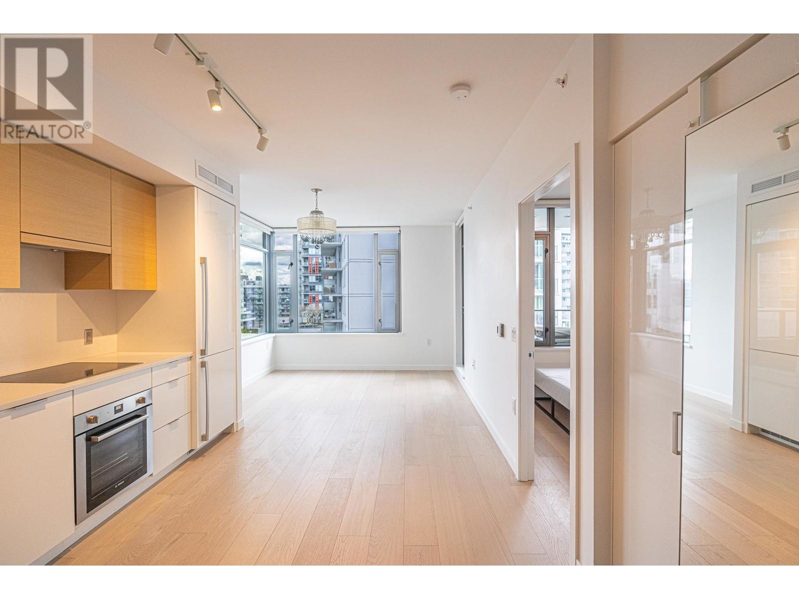 701 1688 Pullman Porter Street, Vancouver, British Columbia  V6A 0H3 - Photo 8 - R2988918