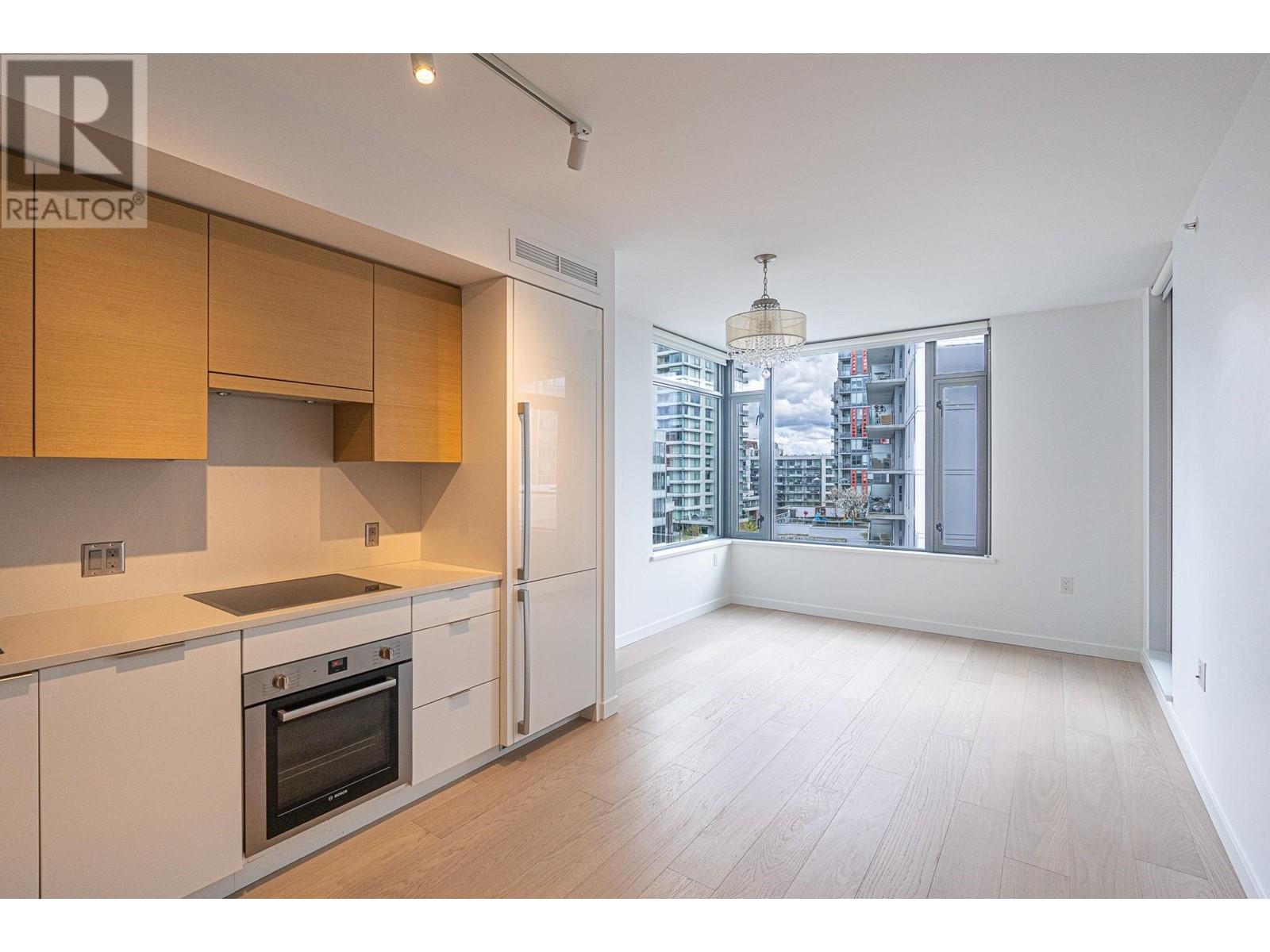 701 1688 Pullman Porter Street, Vancouver, British Columbia  V6A 0H3 - Photo 1 - R2988918