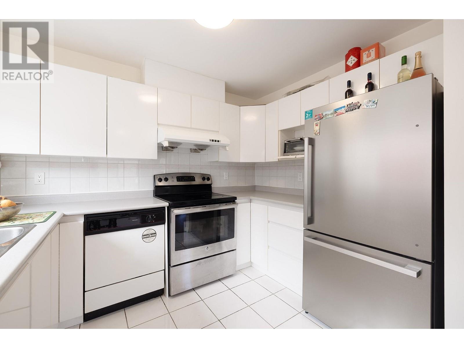 8573 Laurel Street, Vancouver, British Columbia  V6P 2X6 - Photo 3 - R2988995