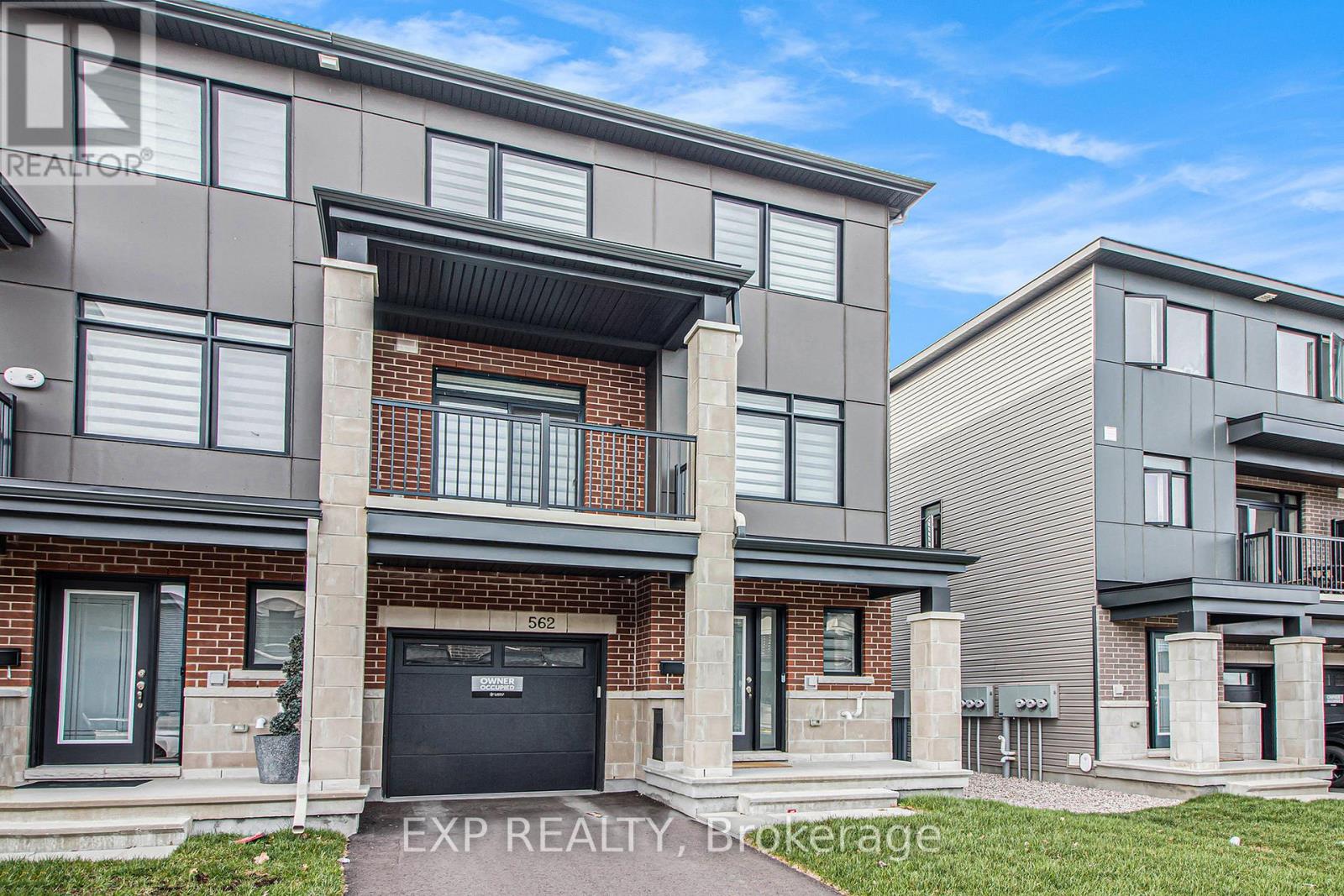Property at 562 TAHOE HEIGHTS image 3