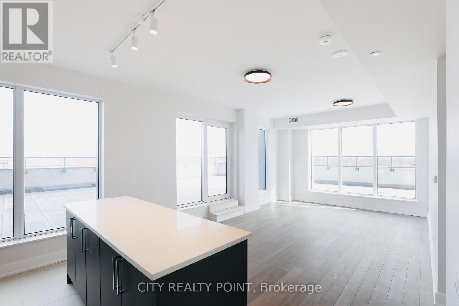 909 - 2525 BATHURST STREET, Toronto, Ontario
