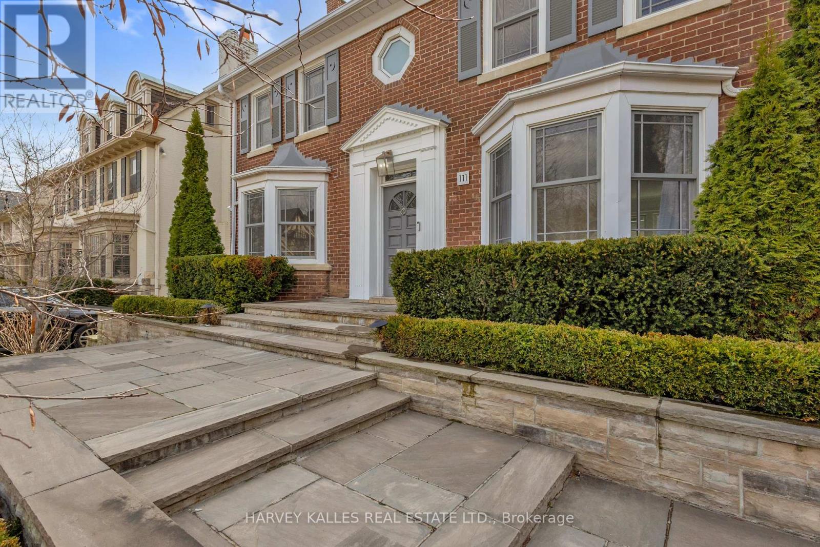 Property at 111 STRATHALLAN BOULEVARD image 2