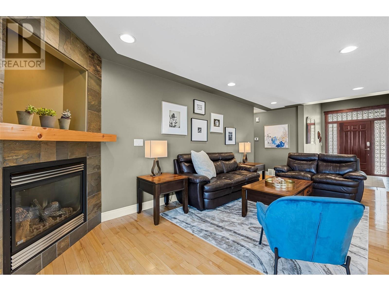 2022 Hugh Allan Drive, Kamloops, British Columbia  V1S 2B6 - Photo 4 - 10342692