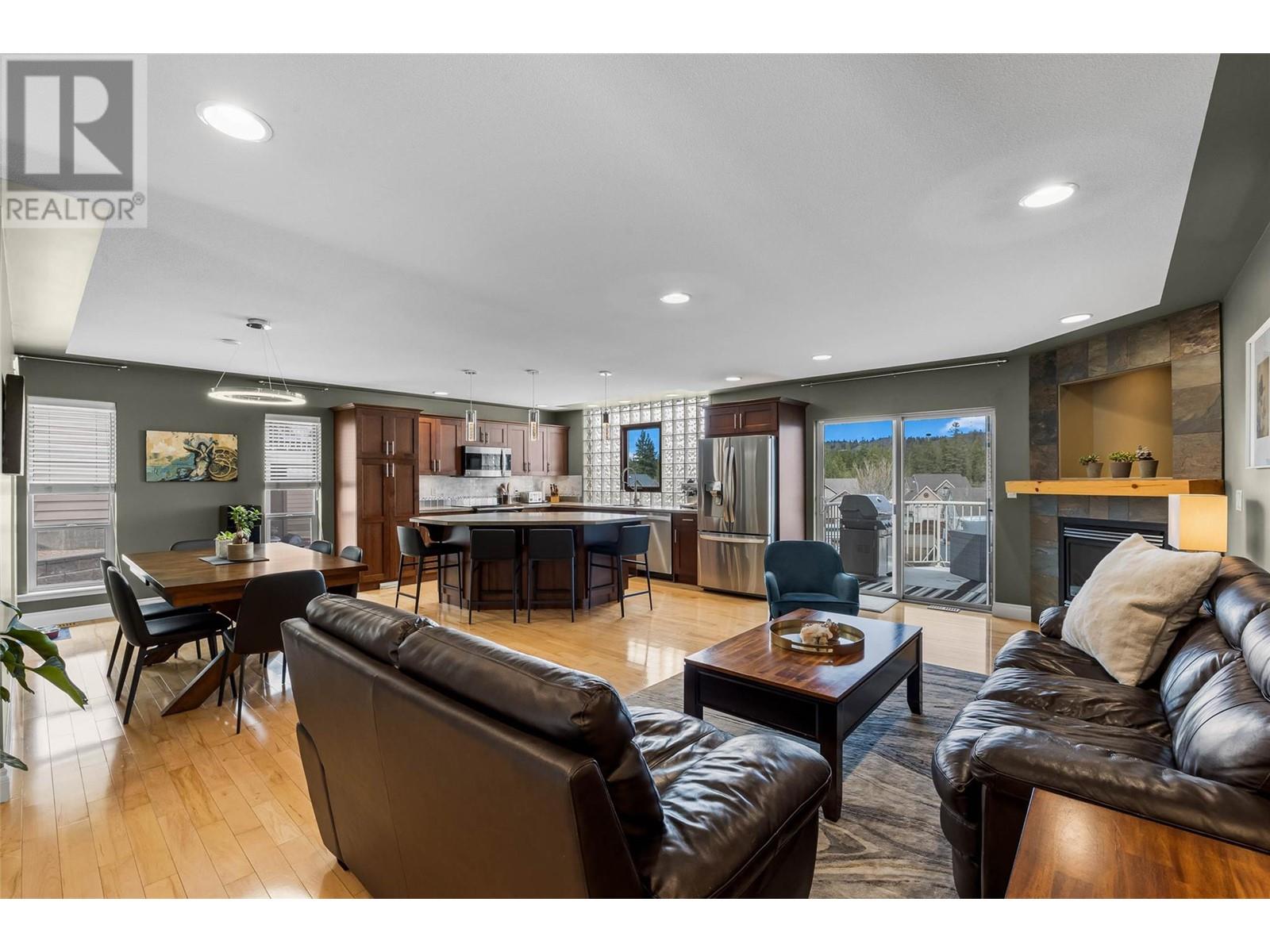 2022 Hugh Allan Drive, Kamloops, British Columbia  V1S 2B6 - Photo 7 - 10342692