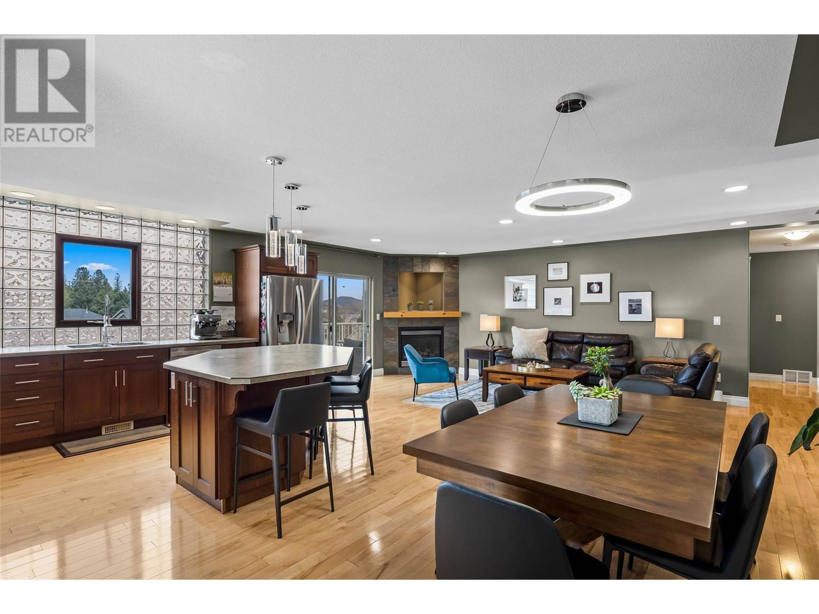 2022 Hugh Allan Drive, Kamloops, British Columbia  V1S 2B6 - Photo 5 - 10342692