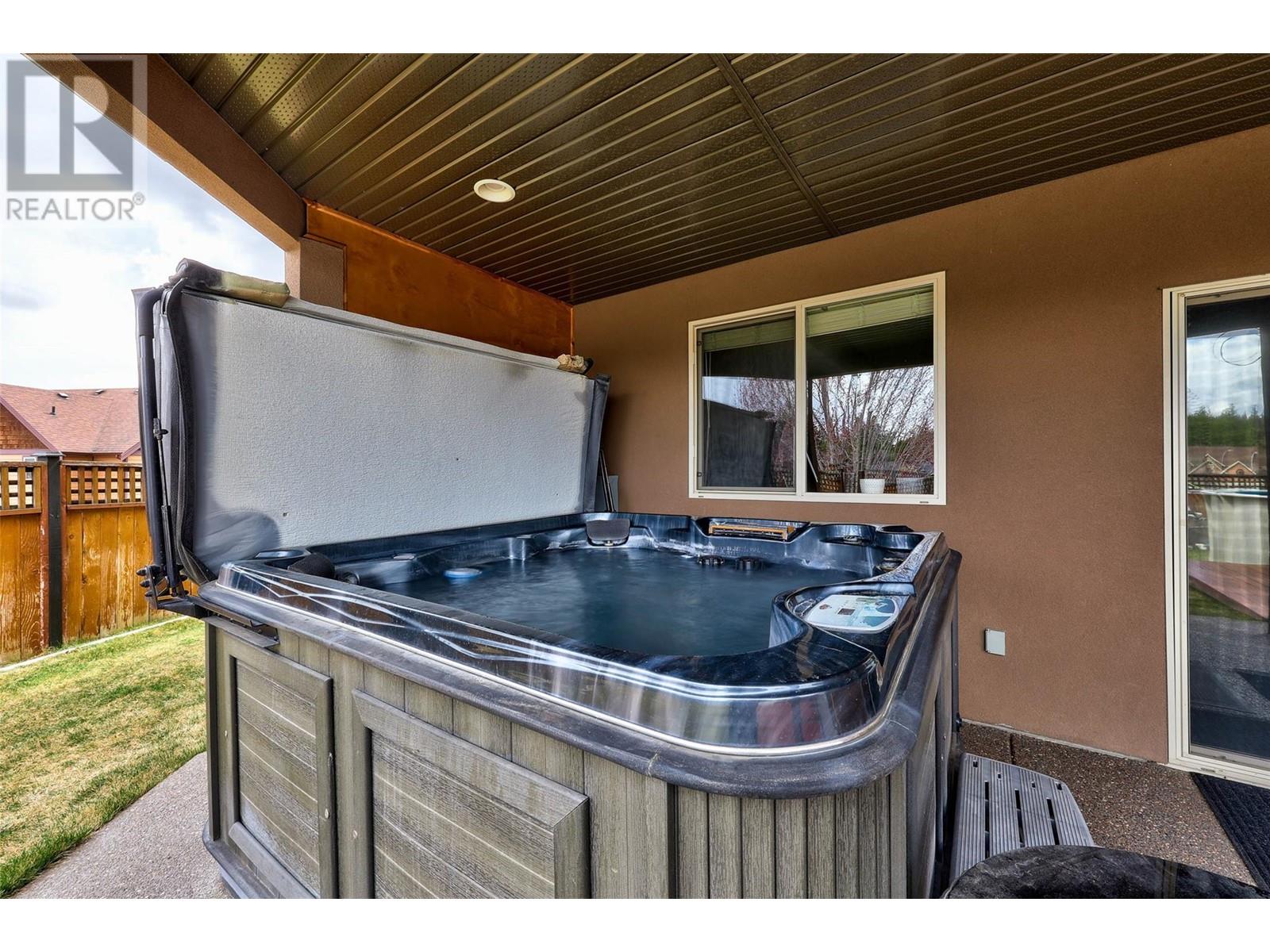 2022 Hugh Allan Drive, Kamloops, British Columbia  V1S 2B6 - Photo 35 - 10342692