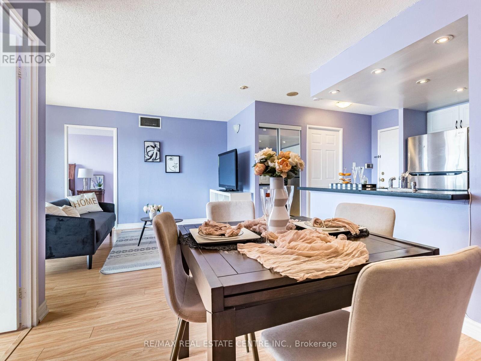 606 - 285 Enfield Place, Mississauga, Ontario  L5B 3Y6 - Photo 11 - W12075491