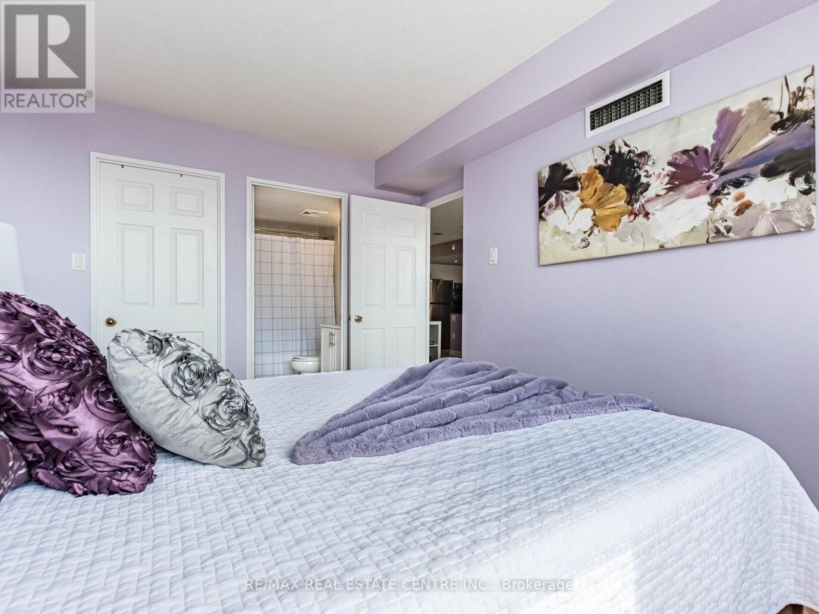 606 - 285 Enfield Place, Mississauga, Ontario  L5B 3Y6 - Photo 32 - W12075491