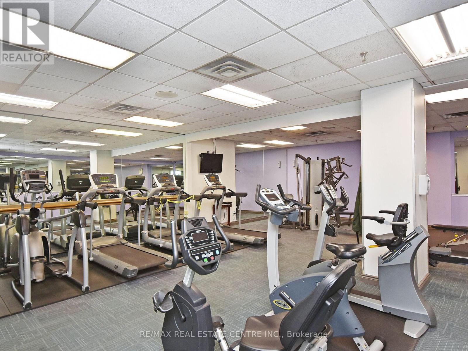 606 - 285 Enfield Place, Mississauga, Ontario  L5B 3Y6 - Photo 38 - W12075491