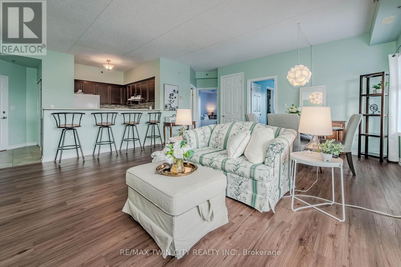 Property at 220 - 308 WATSON PARKWAY N image 1