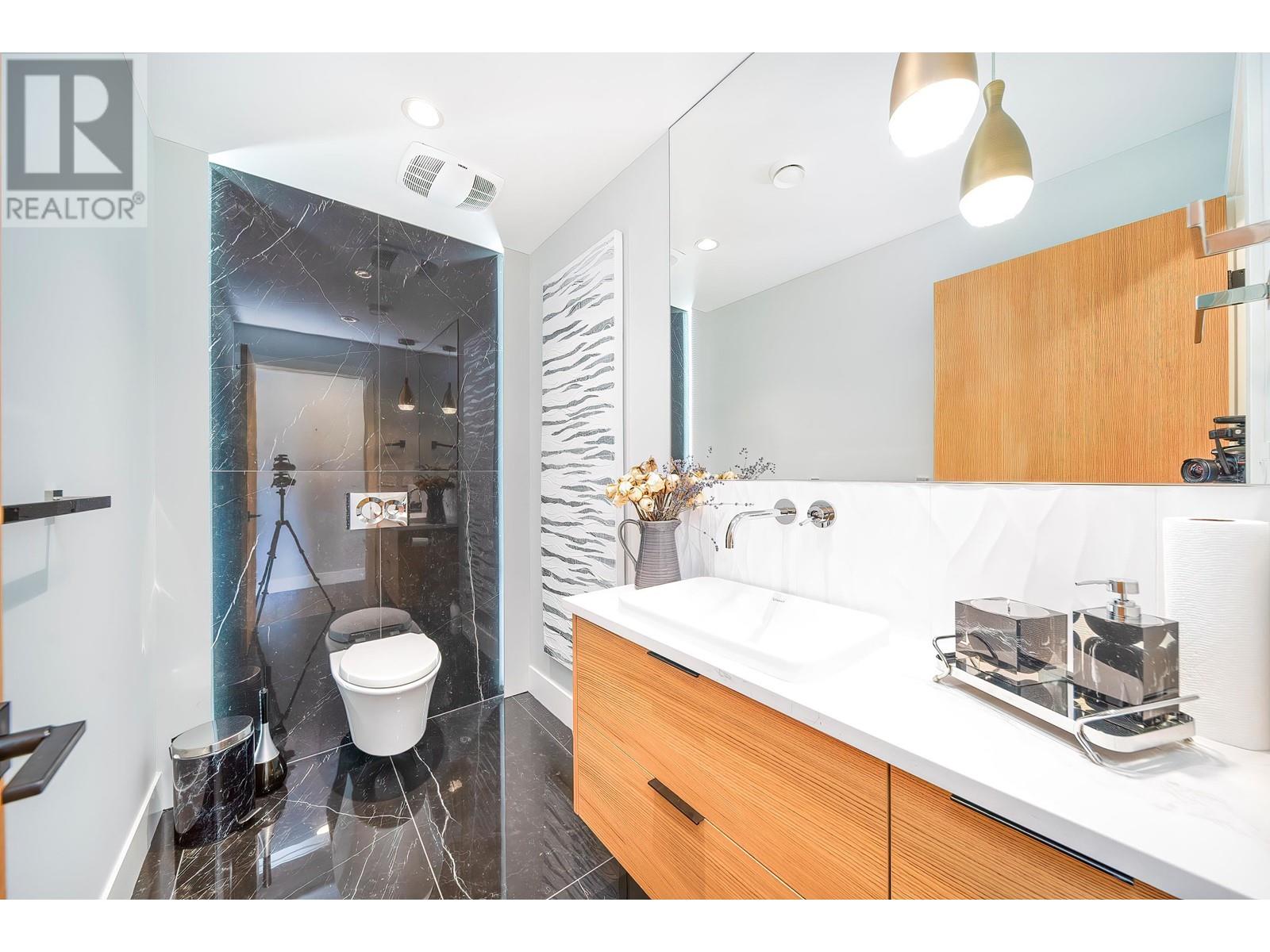 4538 Timberline Place, North Vancouver, British Columbia  V7R 4G2 - Photo 18 - R2989103