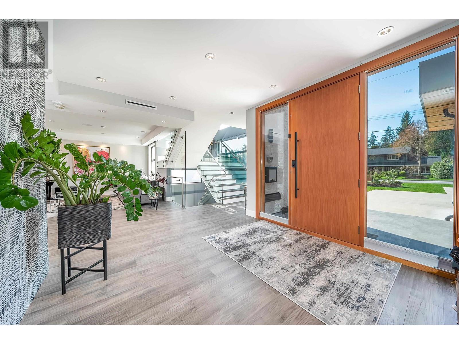 4538 Timberline Place, North Vancouver, British Columbia  V7R 4G2 - Photo 8 - R2989103