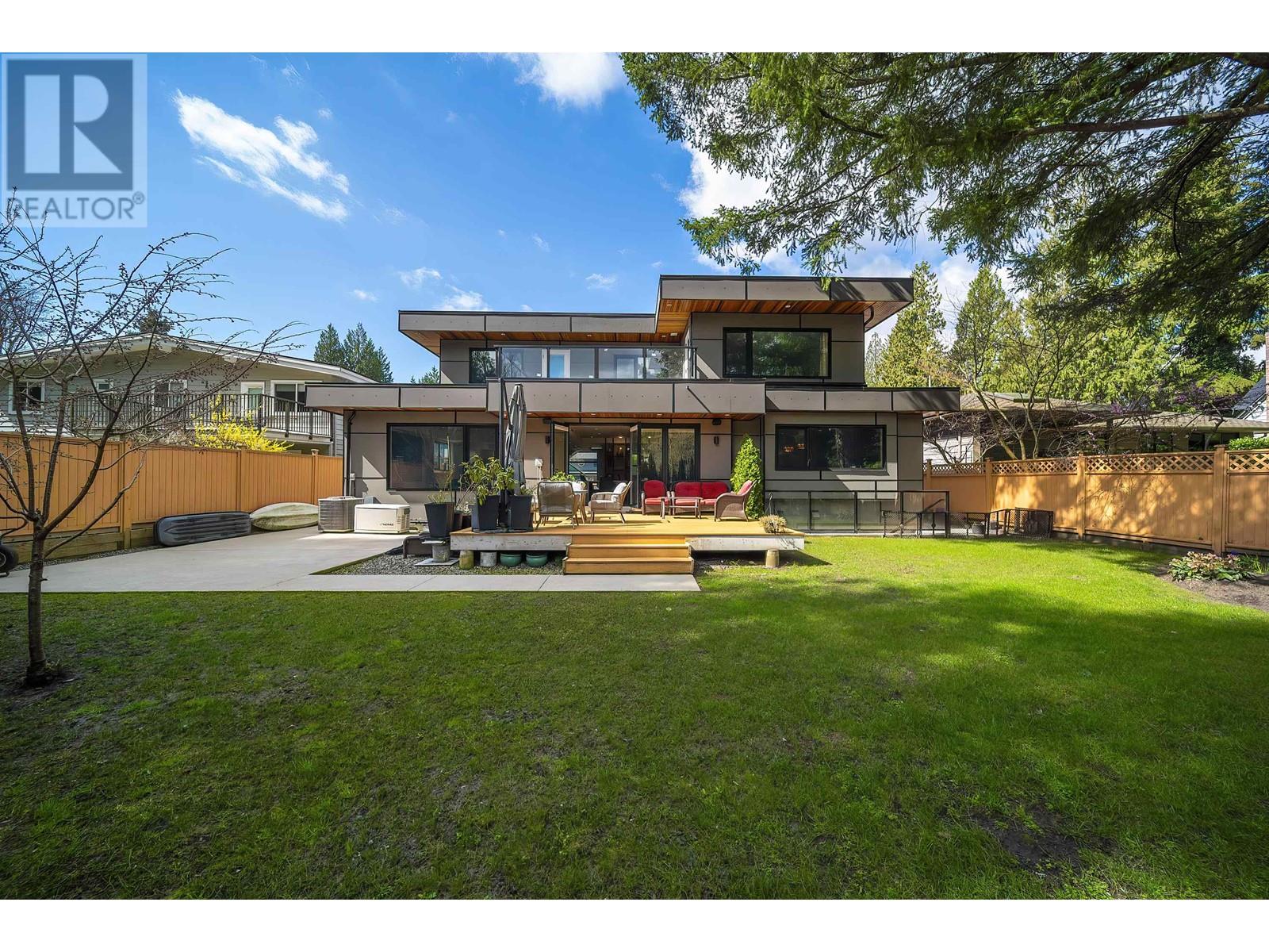 4538 Timberline Place, North Vancouver, British Columbia  V7R 4G2 - Photo 7 - R2989103