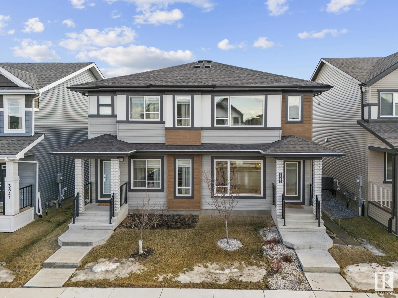 Property at 3845 CHRUSTAWKA PL SW image 2