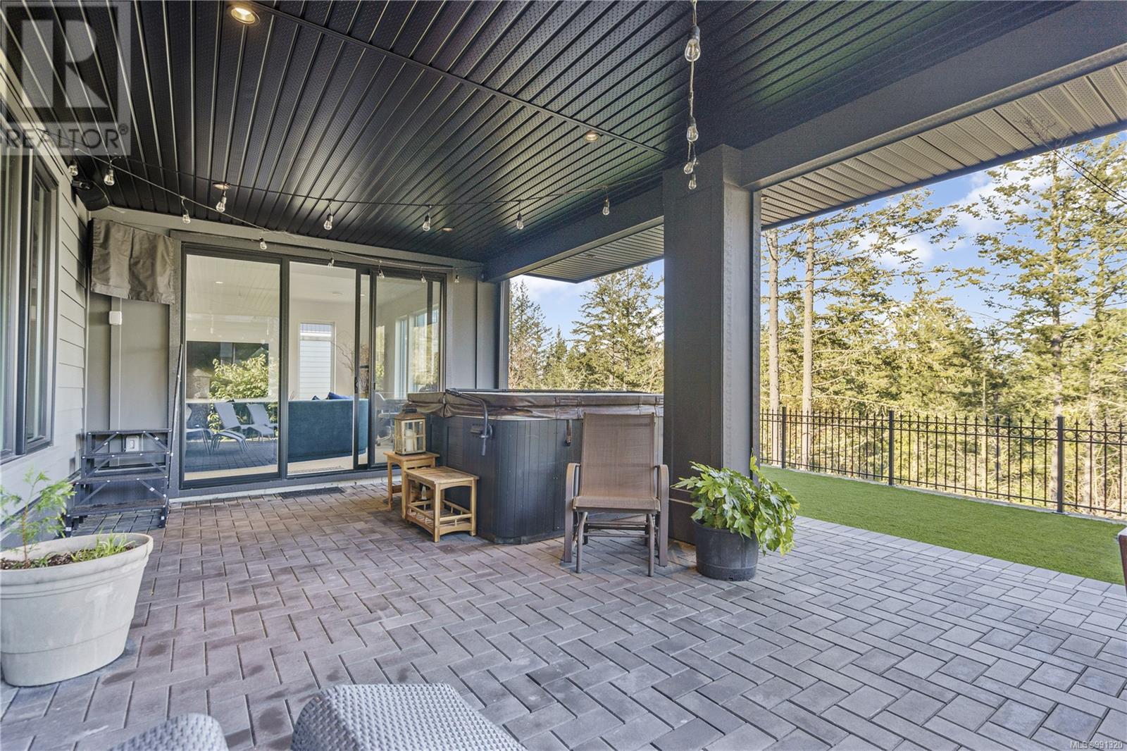 2046 Pinehurst Terr, Langford, British Columbia  V9B 0T4 - Photo 38 - 991320
