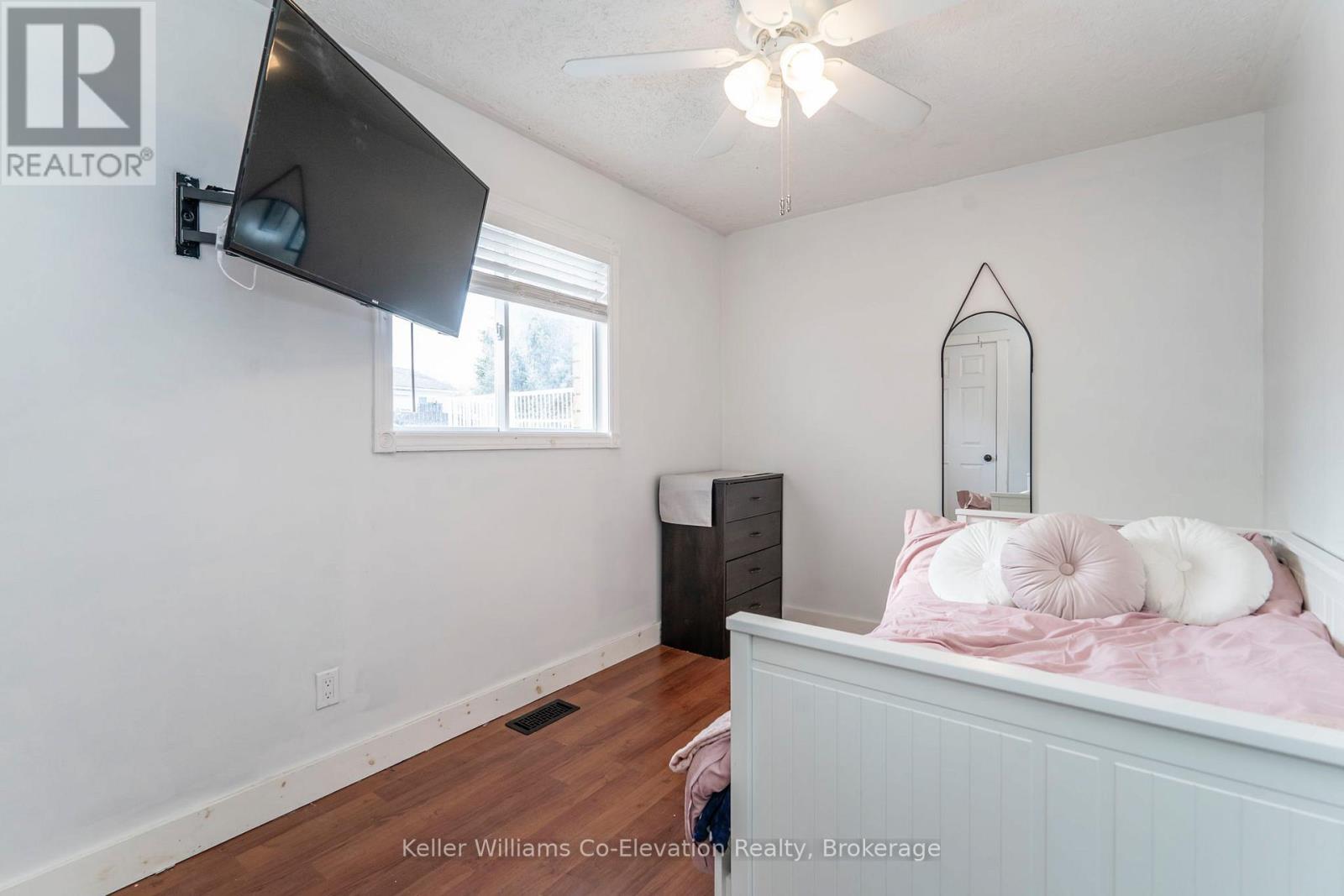 56 Byrnes Crescent, Penetanguishene, Ontario  L9M 1V9 - Photo 20 - S12076004