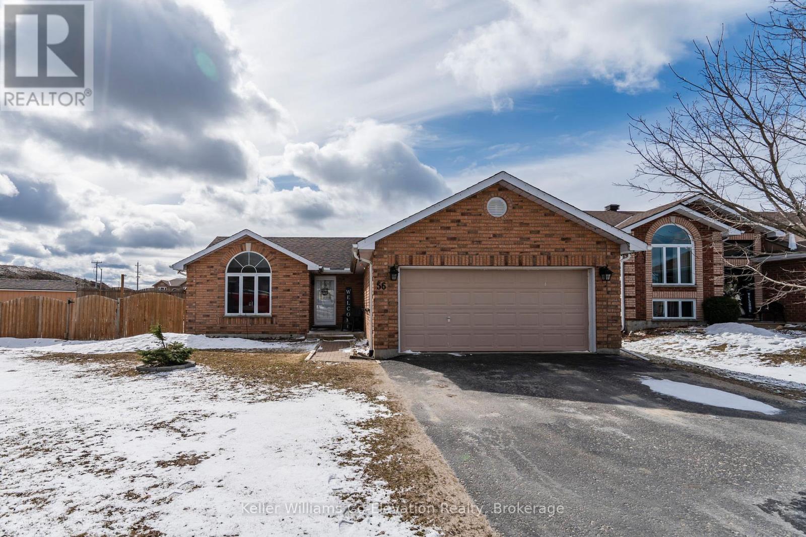 56 Byrnes Crescent, Penetanguishene, Ontario  L9M 1V9 - Photo 3 - S12076004