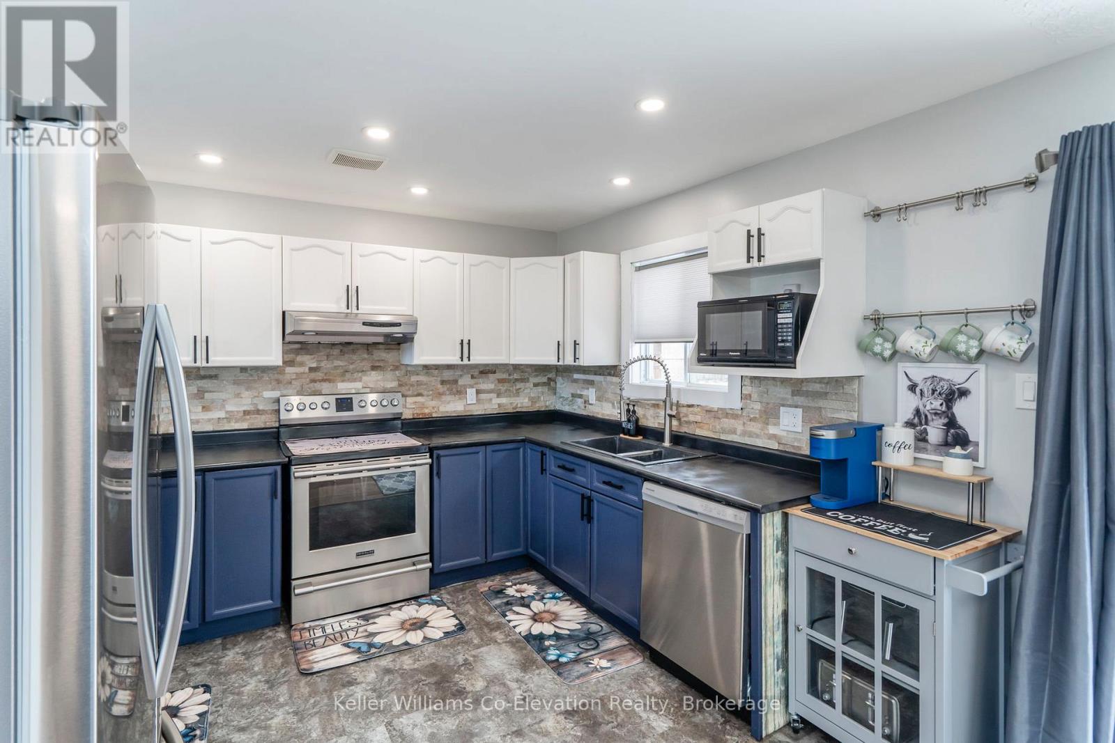 56 Byrnes Crescent, Penetanguishene, Ontario  L9M 1V9 - Photo 6 - S12076004