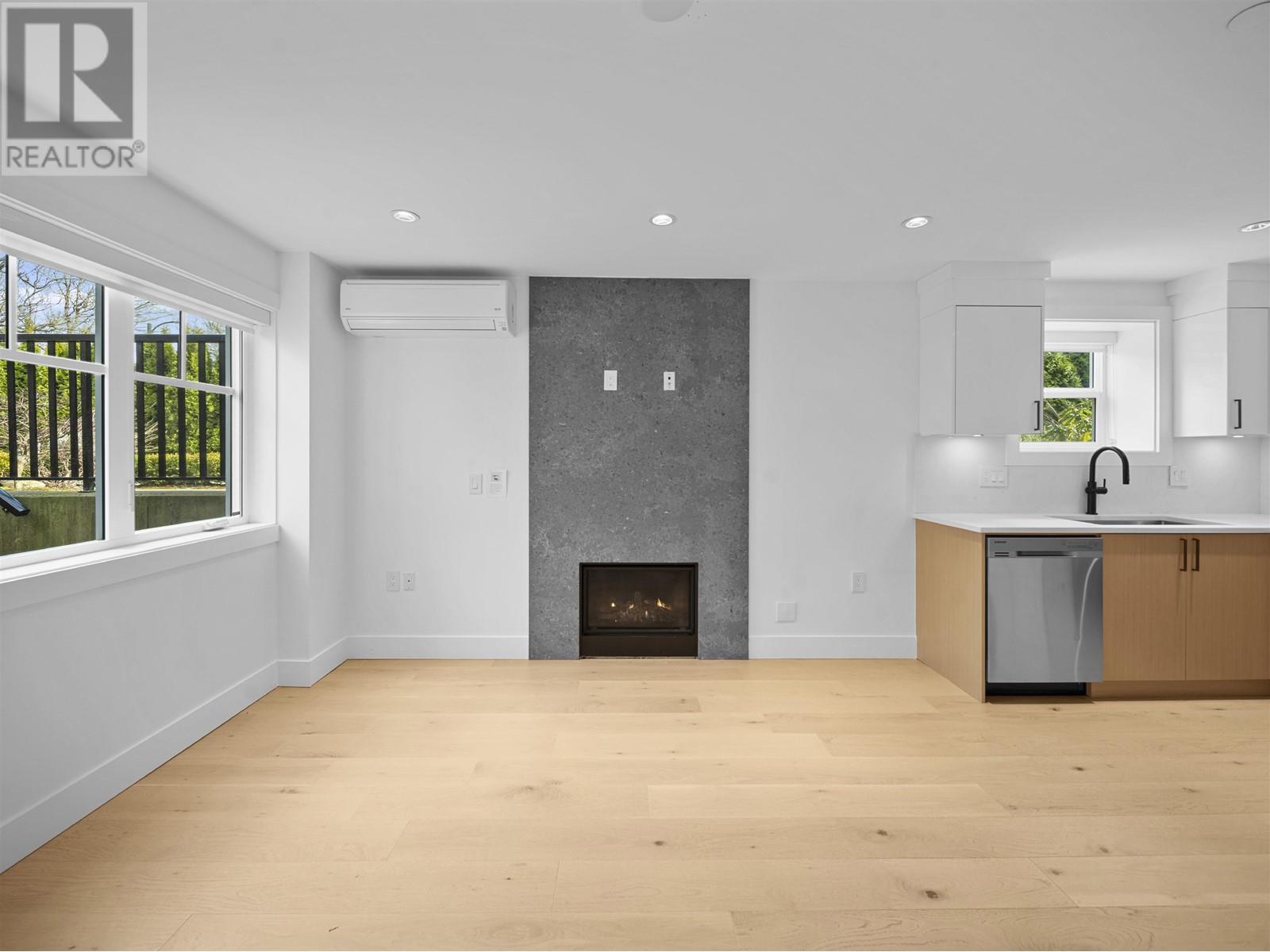 1824 W 12th Avenue, Vancouver, British Columbia  V6J 2E8 - Photo 10 - R2989121