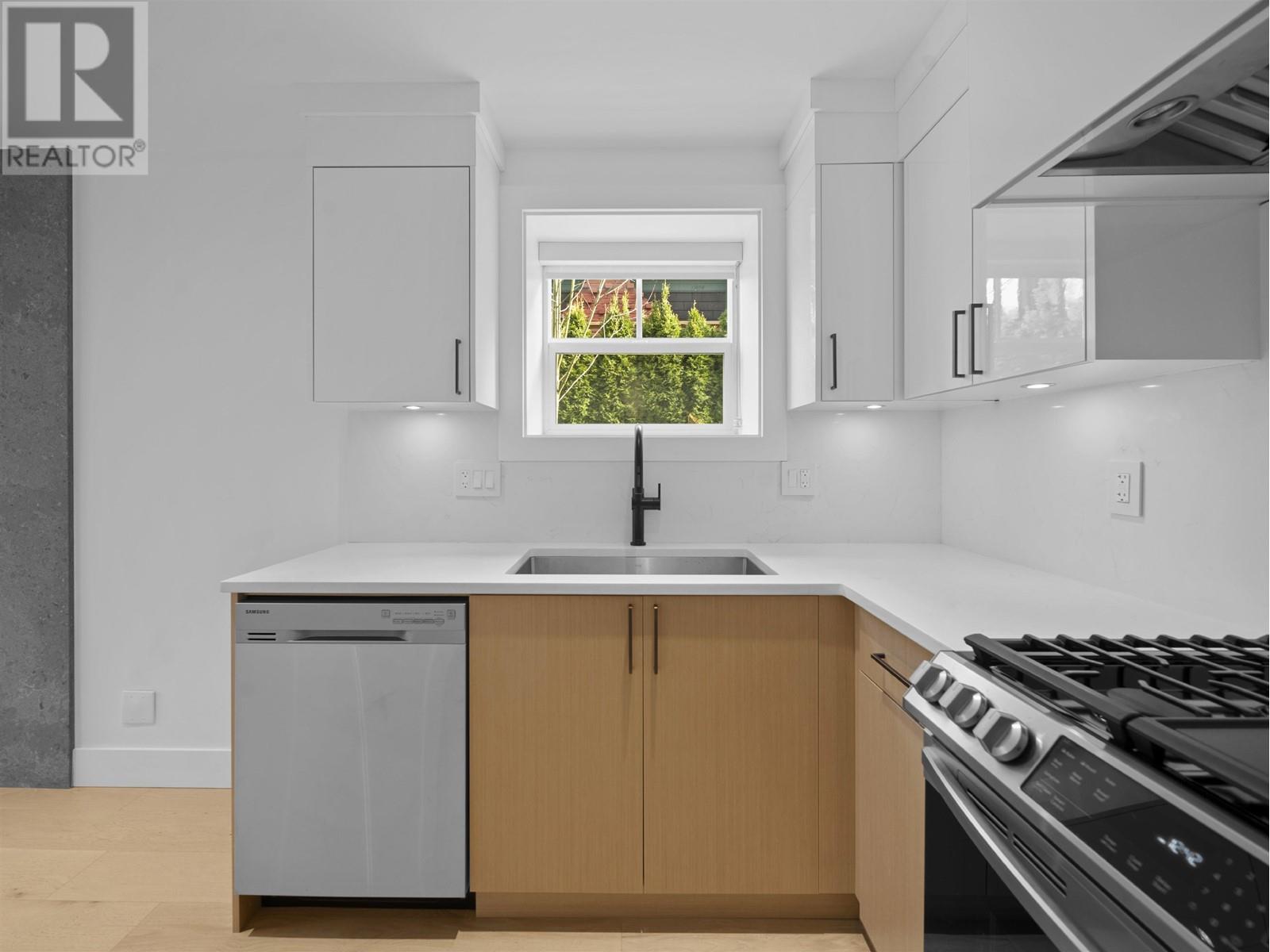 1824 W 12th Avenue, Vancouver, British Columbia  V6J 2E8 - Photo 11 - R2989121