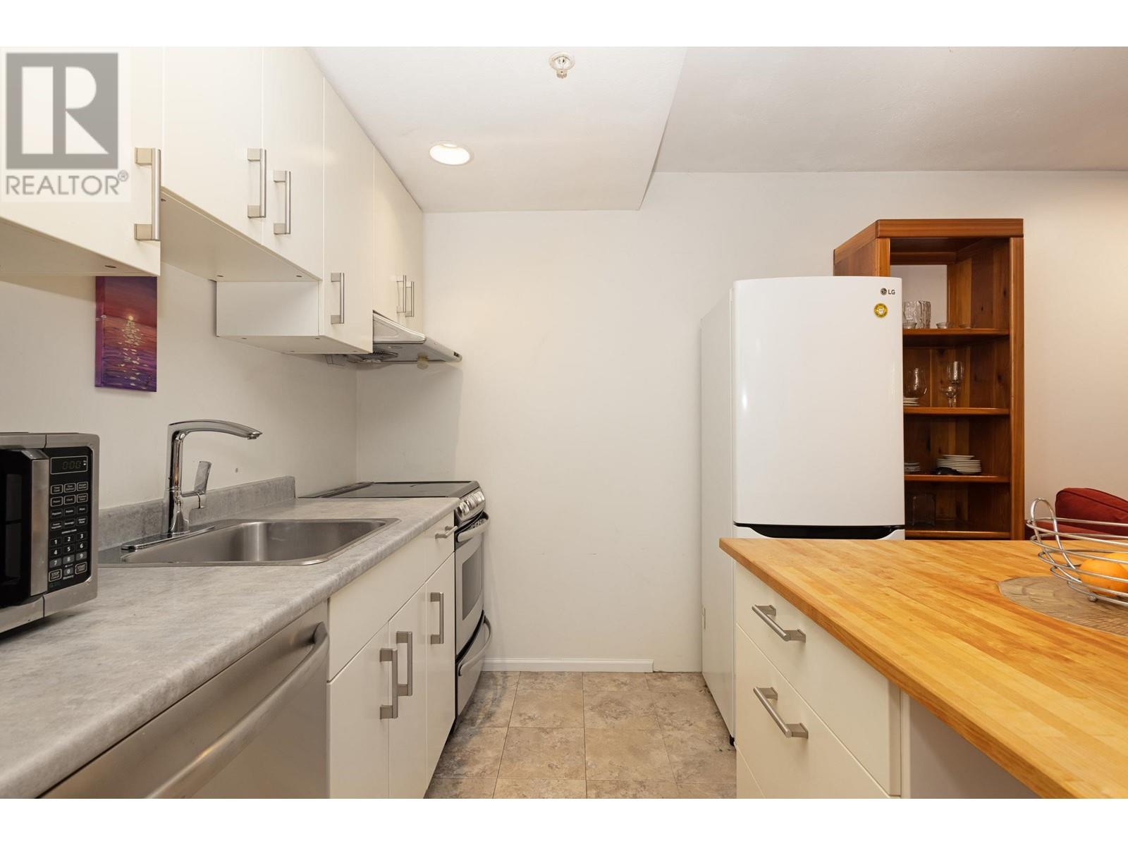 101 1510 Grant Street, Vancouver, British Columbia  V5L 2Y2 - Photo 9 - R2989133
