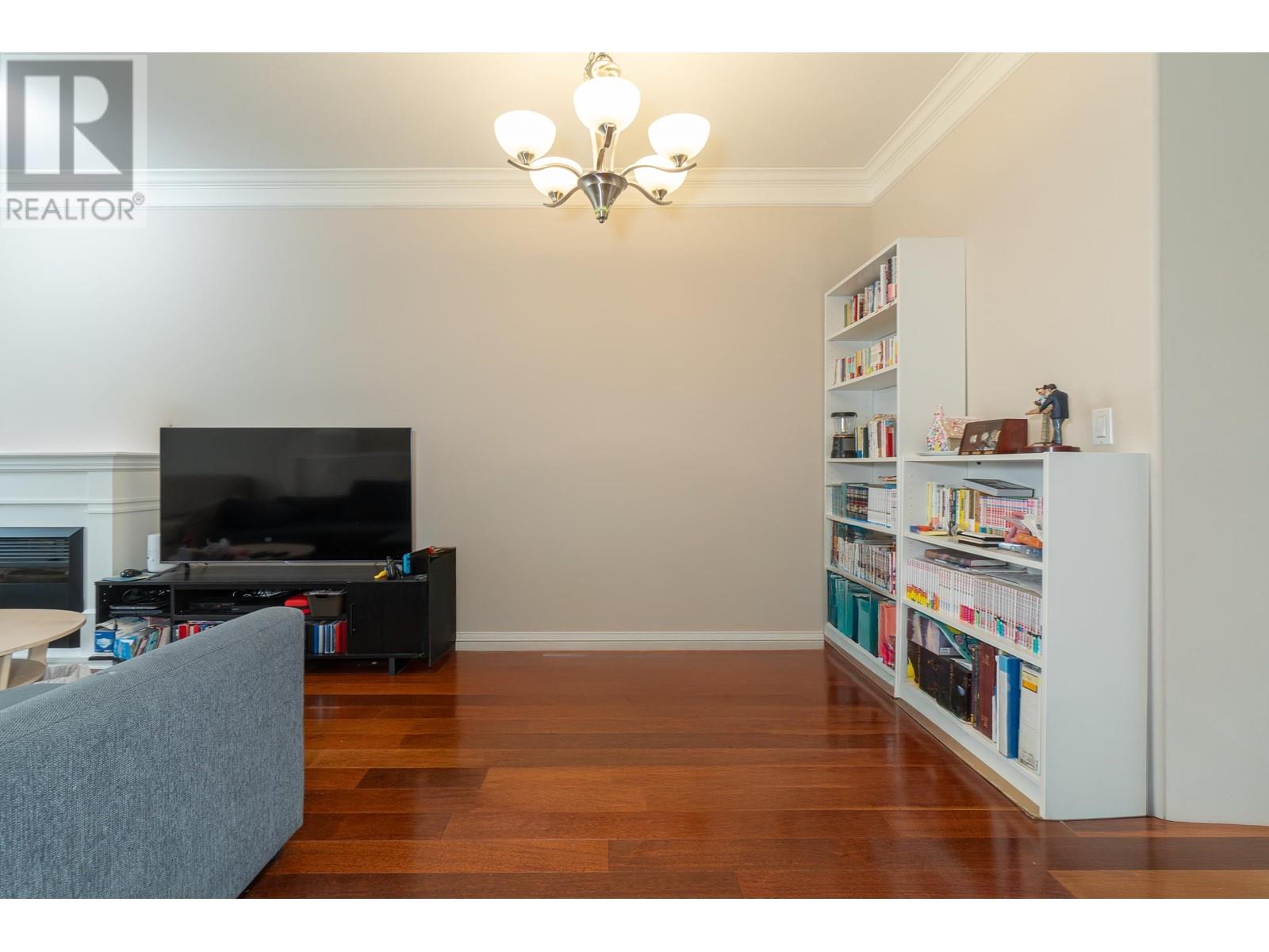 8 9051 Blundell Road, Richmond, British Columbia  V6Y 1K4 - Photo 5 - R2988772
