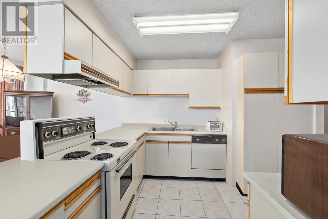 2207 3980 Carrigan Court, Burnaby, British Columbia  V3N 4S6 - Photo 9 - R2989065