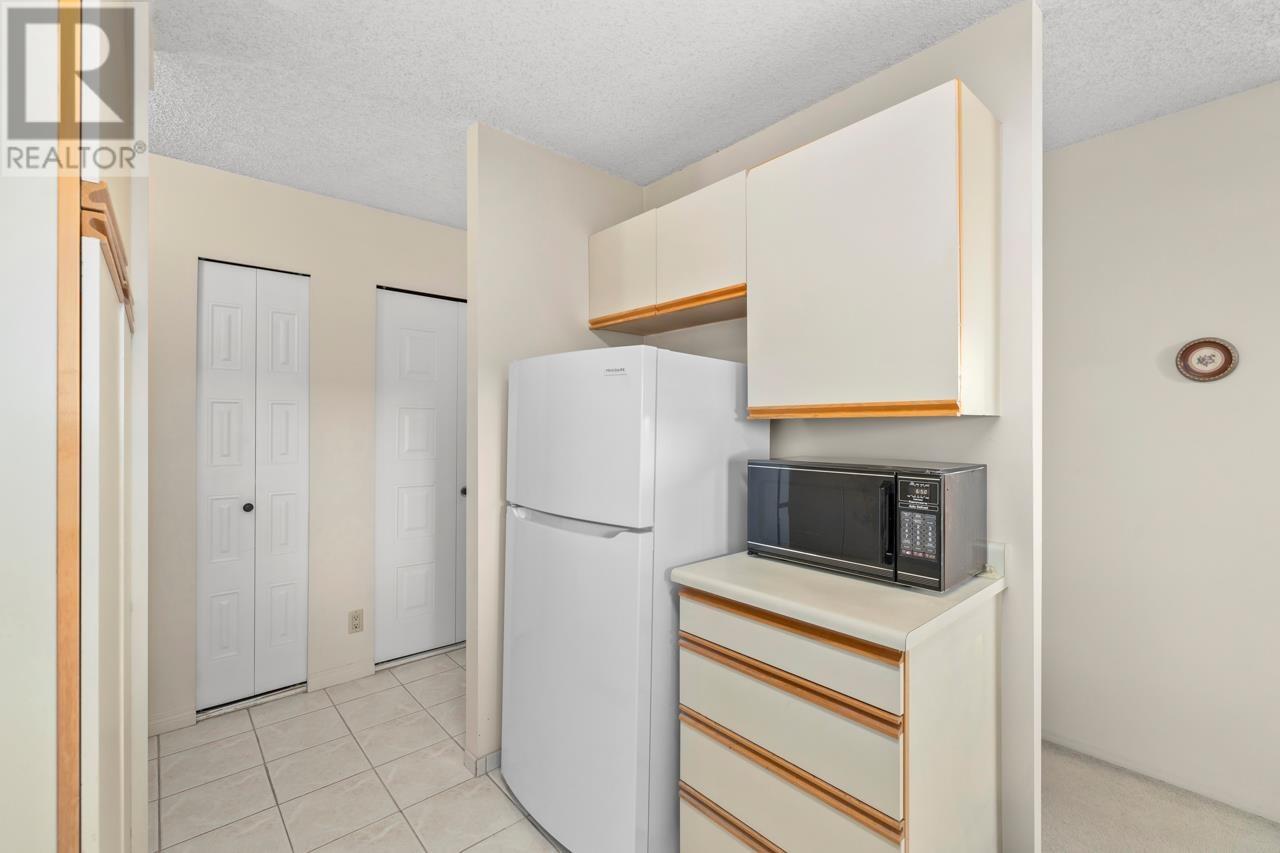 2207 3980 Carrigan Court, Burnaby, British Columbia  V3N 4S6 - Photo 11 - R2989065