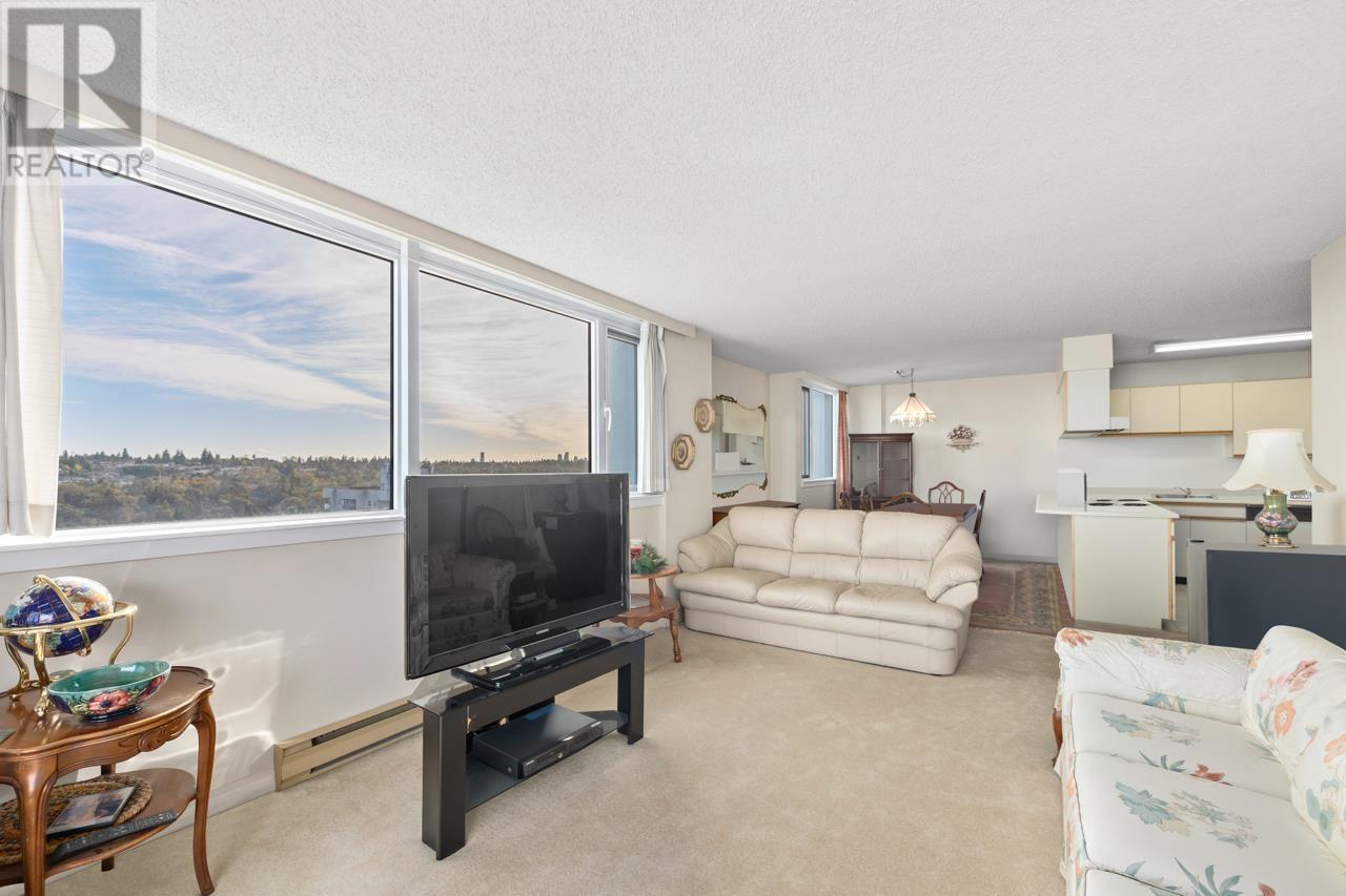 2207 3980 Carrigan Court, Burnaby, British Columbia  V3N 4S6 - Photo 5 - R2989065
