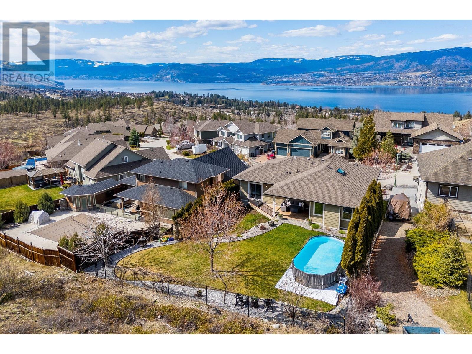 812 Kuipers Crescent, Kelowna, British Columbia  V1W 5C9 - Photo 2 - 10342969