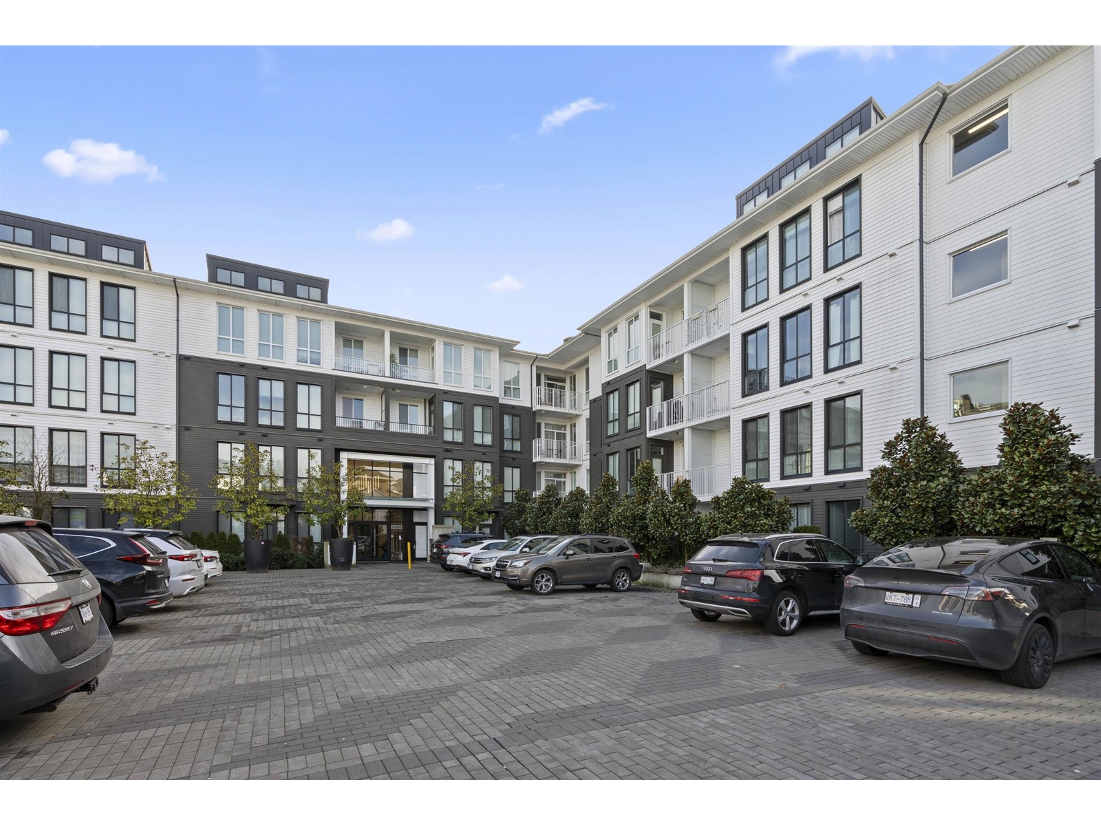 409 14968 101A AVENUE, surrey, British Columbia