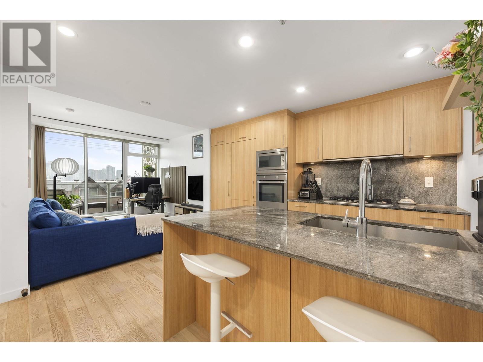 305 728 W 8th Avenue, Vancouver, British Columbia  V5Z 0B8 - Photo 2 - R2987934