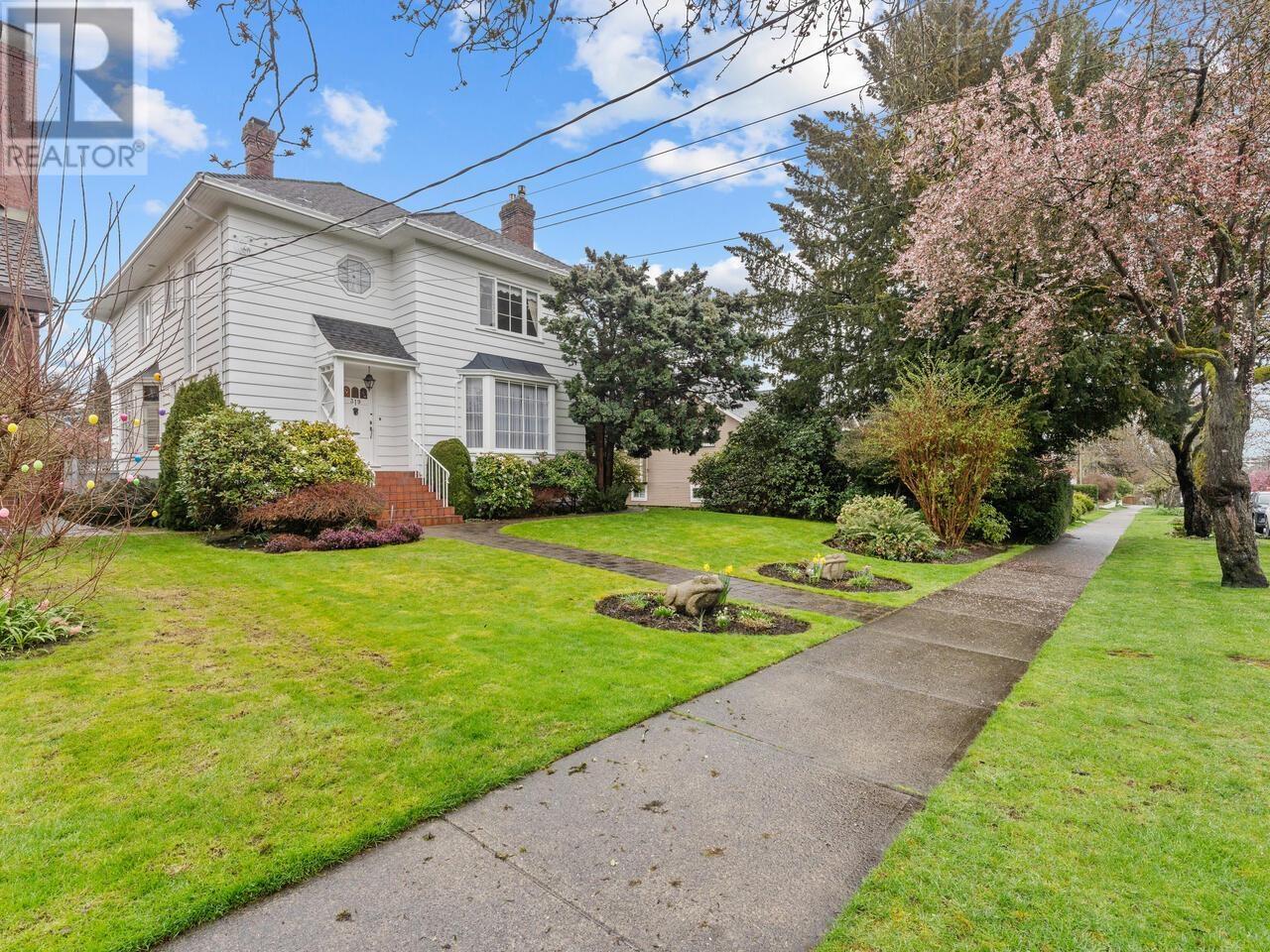 319 Third Street, New Westminster, British Columbia  V3L 2R8 - Photo 3 - R2989008