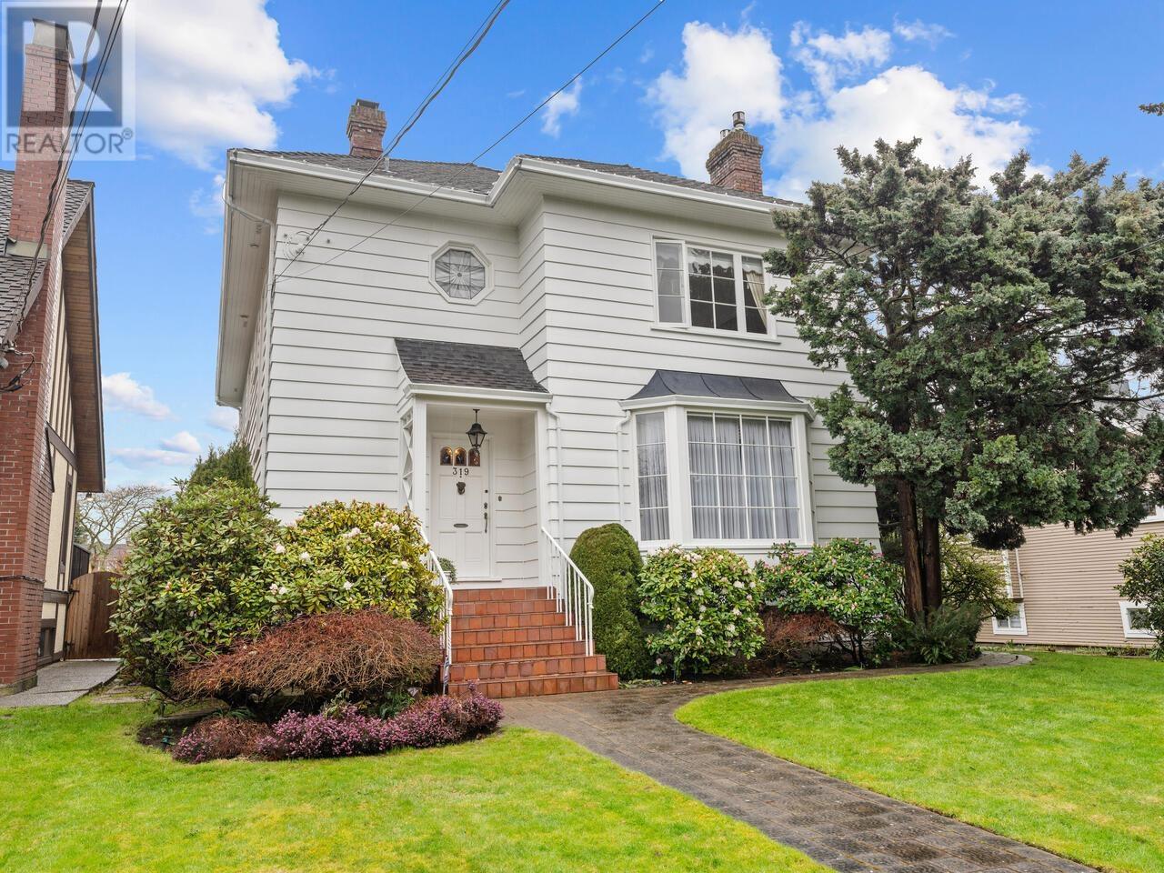 319 Third Street, New Westminster, British Columbia  V3L 2R8 - Photo 2 - R2989008