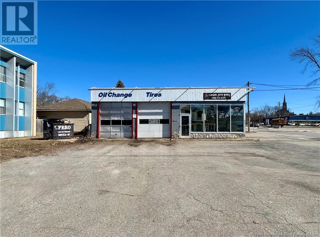 1814 Water Street, Miramichi, New Brunswick  E1N 1B7 - Photo 3 - NB114434