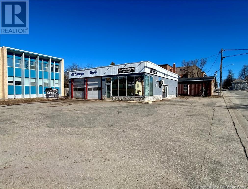 1814 Water Street, Miramichi, New Brunswick  E1N 1B7 - Photo 2 - NB114434