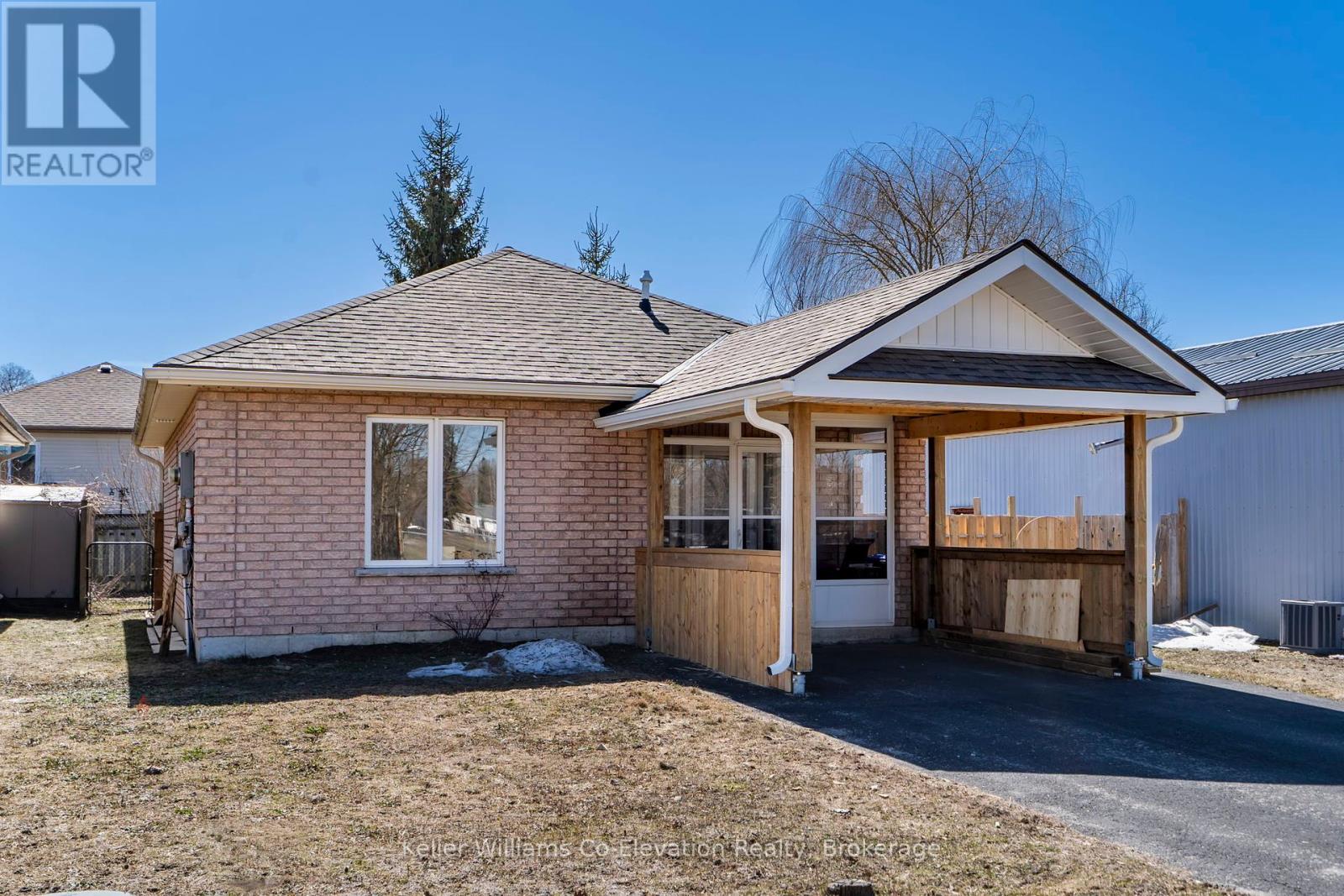 Property at 255 YONGE STREET image 1