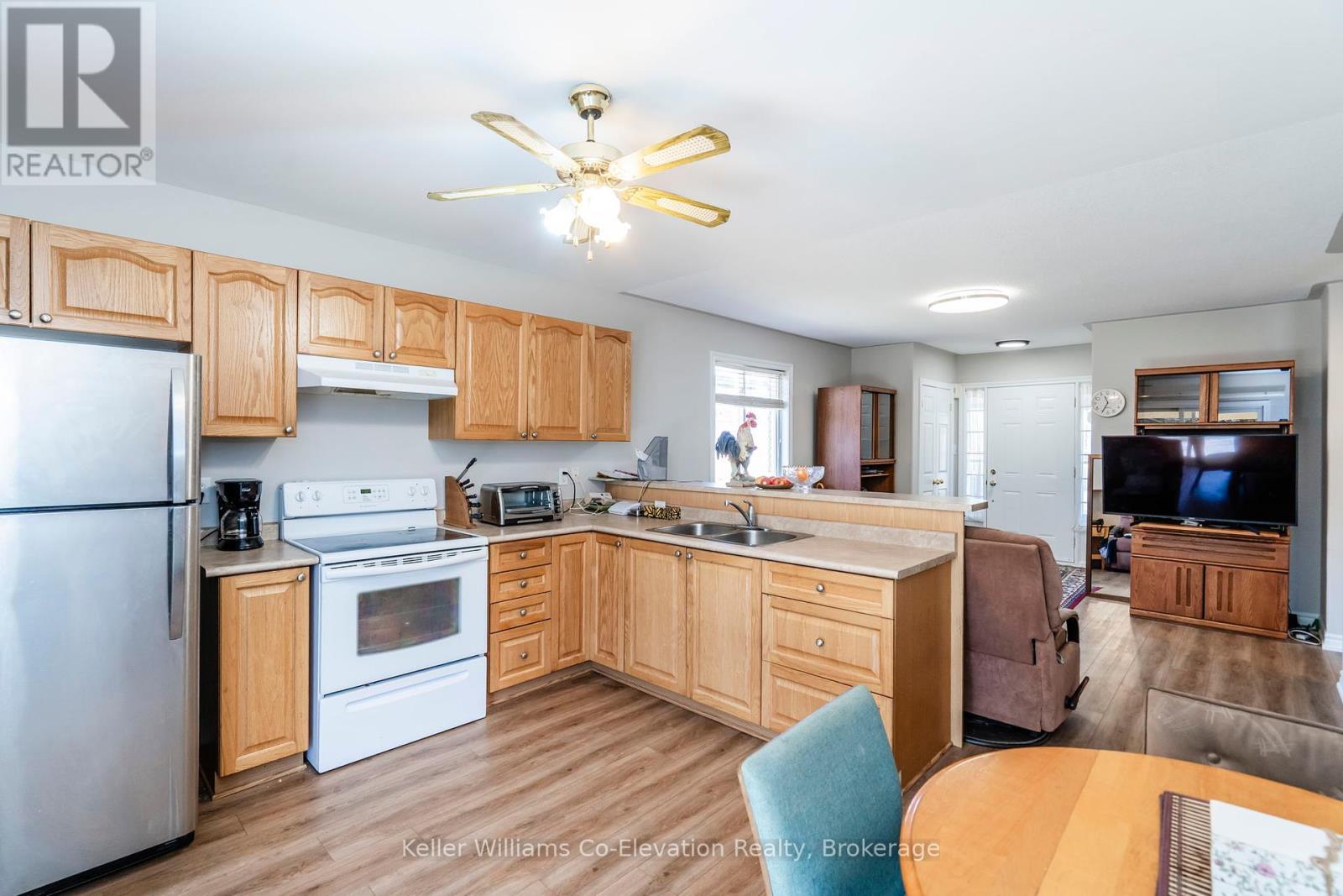 255 Yonge Street, Midland, Ontario  L4R 2B1 - Photo 7 - S12076021