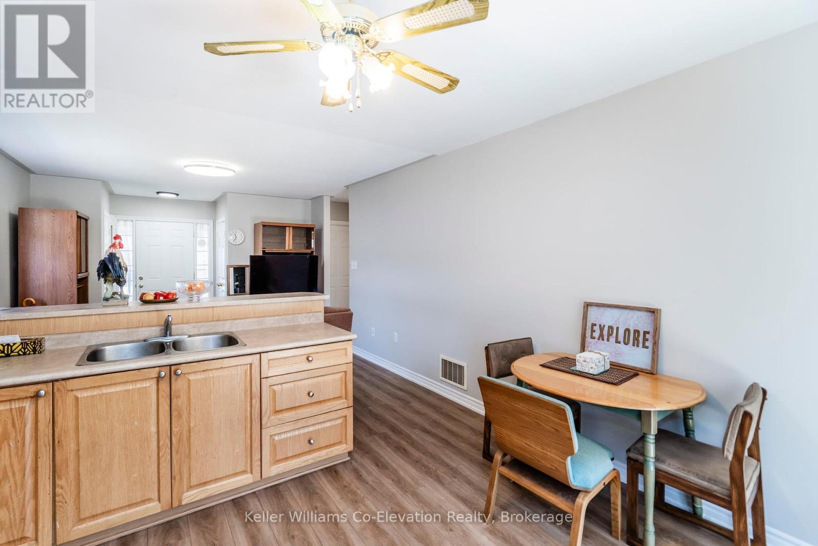 255 Yonge Street, Midland, Ontario  L4R 2B1 - Photo 8 - S12076021