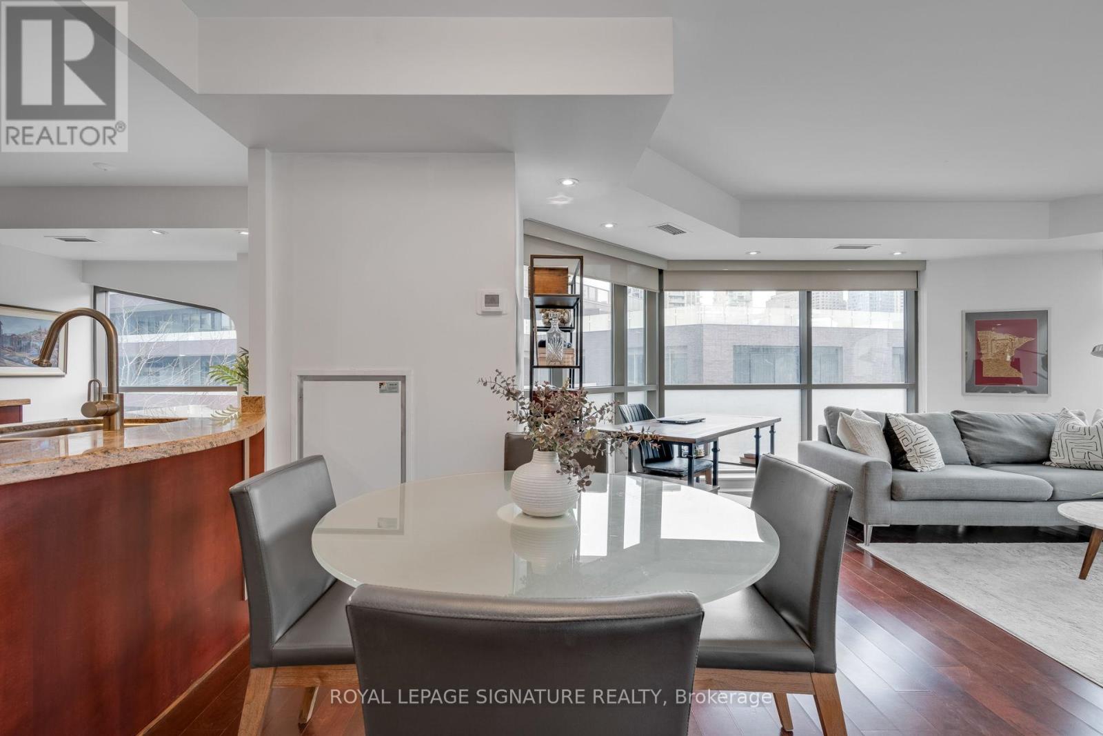 411 - 3 Mcalpine Street, Toronto, Ontario  M5R 3T5 - Photo 12 - C12076018