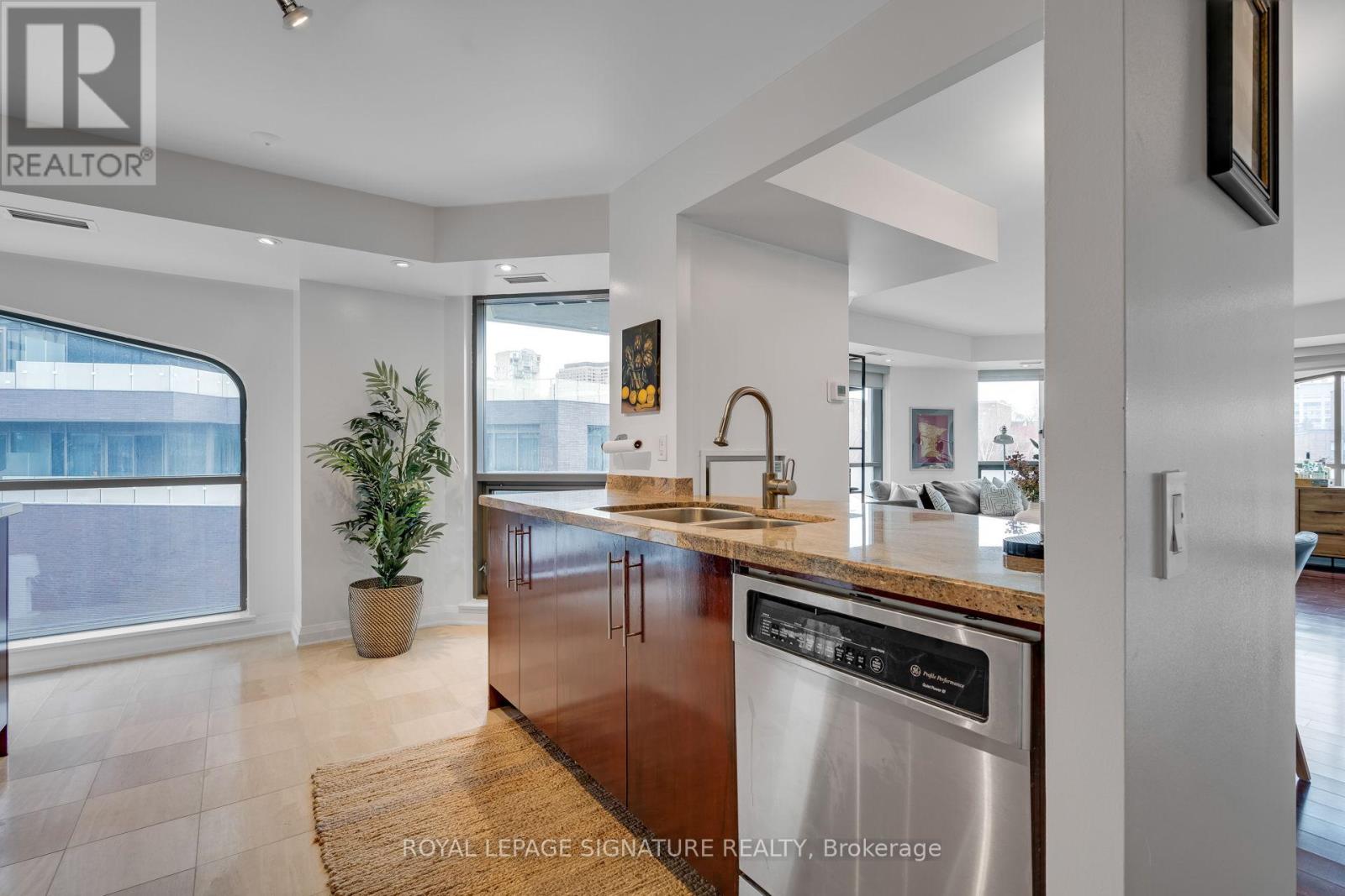 411 - 3 Mcalpine Street, Toronto, Ontario  M5R 3T5 - Photo 15 - C12076018