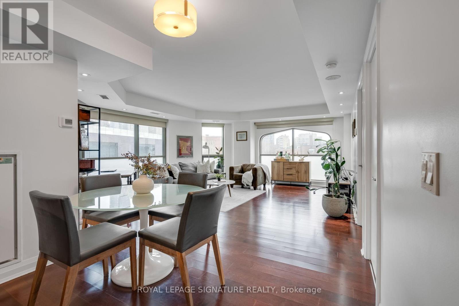 411 - 3 Mcalpine Street, Toronto, Ontario  M5R 3T5 - Photo 4 - C12076018