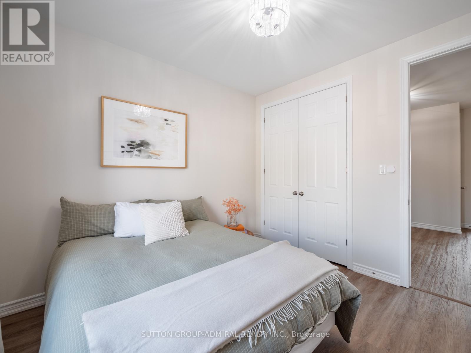54 Tyndall Drive, Bradford West Gwillimbury (Bradford), Ontario  L3Z 4G7 - Photo 24 - N12076022