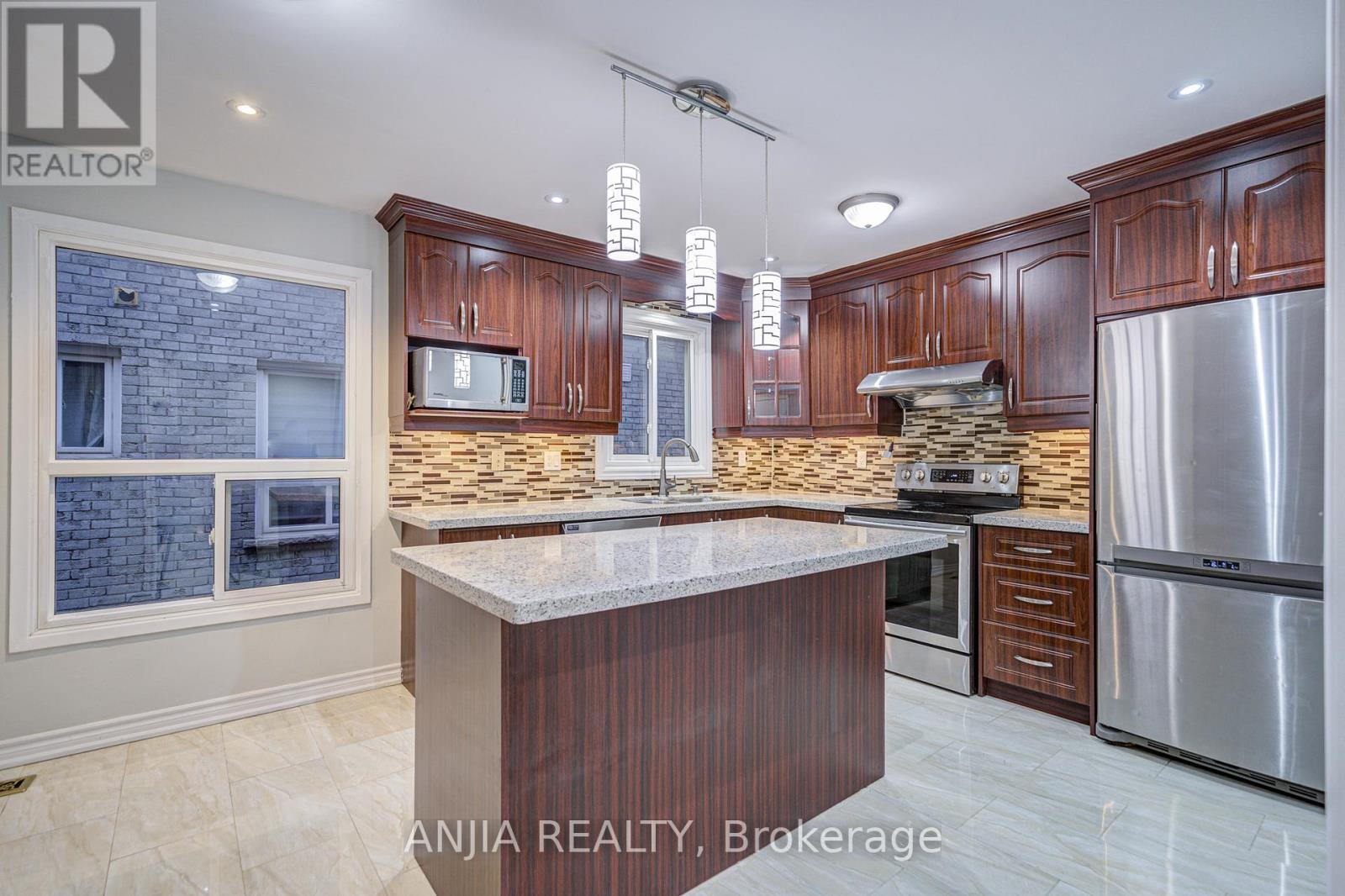 34 Terrosa Road, Markham, Ontario  L3S 2M7 - Photo 6 - N12076045