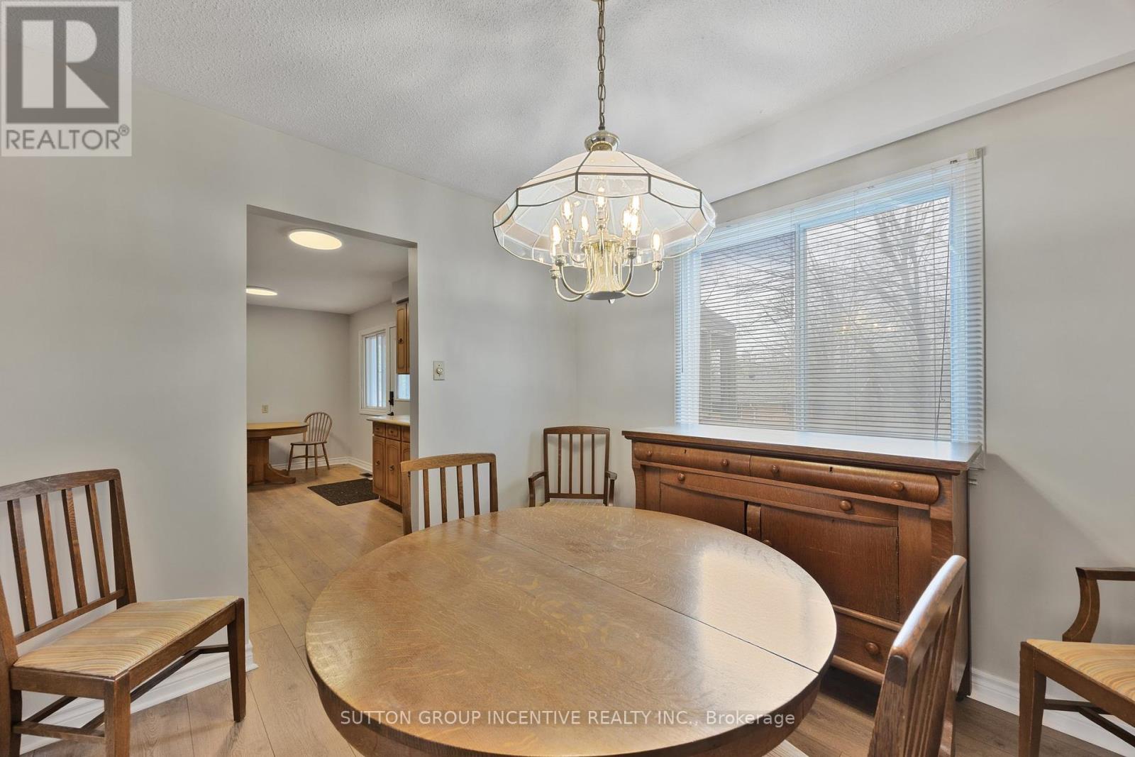 22 Belcourt Avenue, Barrie, Ontario  L4M 4E3 - Photo 16 - S12076058