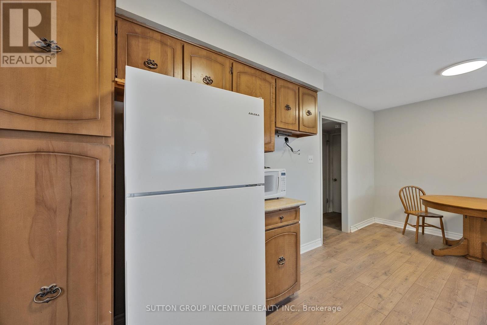 22 Belcourt Avenue, Barrie, Ontario  L4M 4E3 - Photo 18 - S12076058